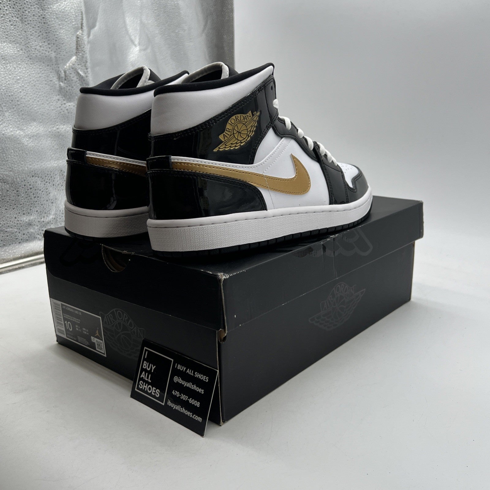 Size 10 - Air Jordan 1 Mid SE Patent Black Gold (852542-007)