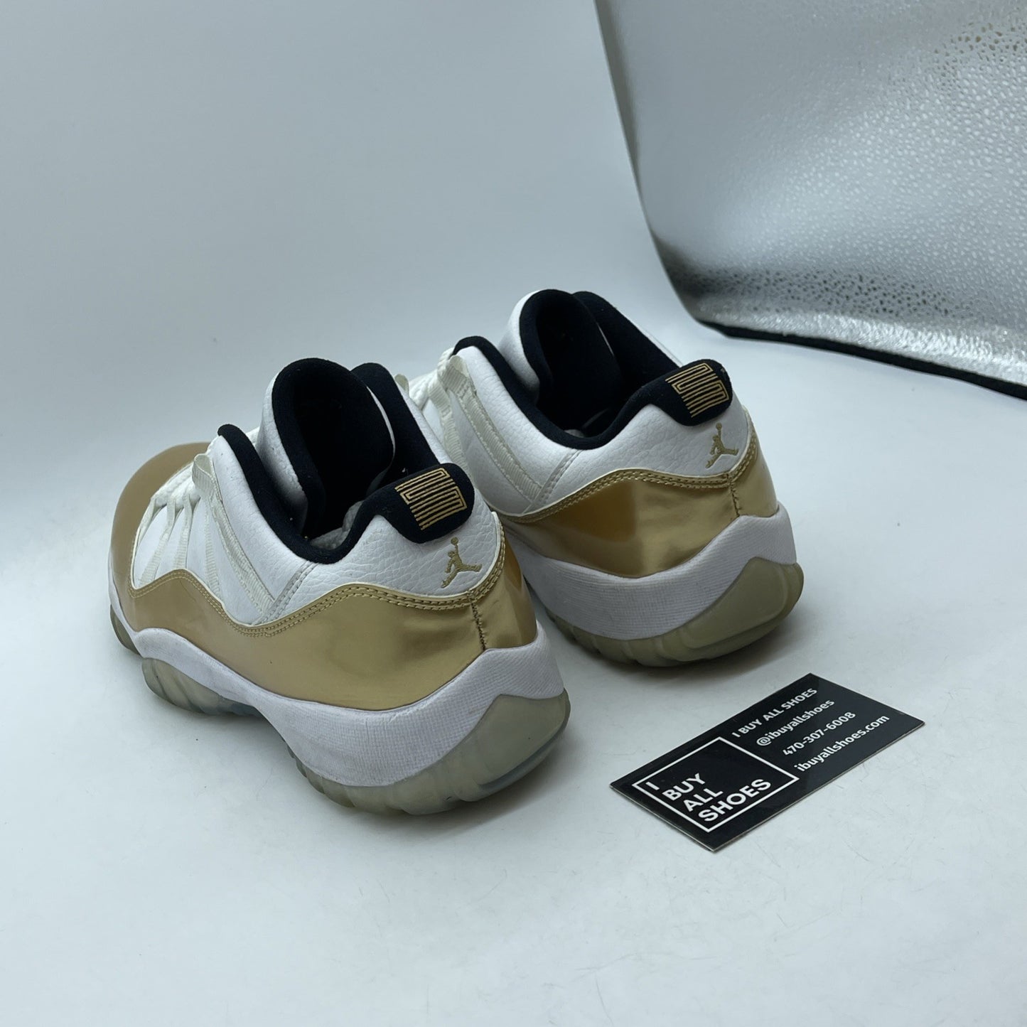 Size 9.5 - Air Jordan 11 Retro Low Closing Ceremony Leather (528895-103)