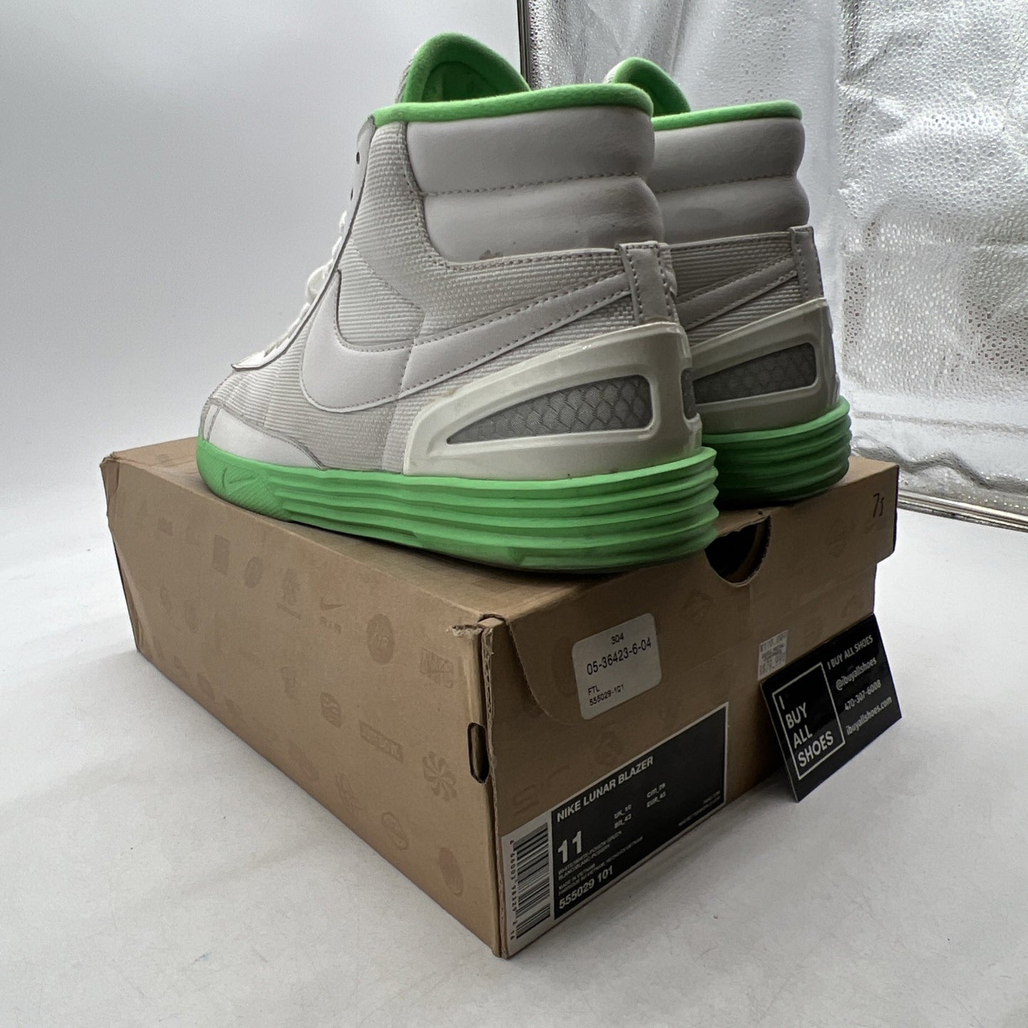 Size 11 - Nike Lunar Blazer White Poison Green (555029-101)