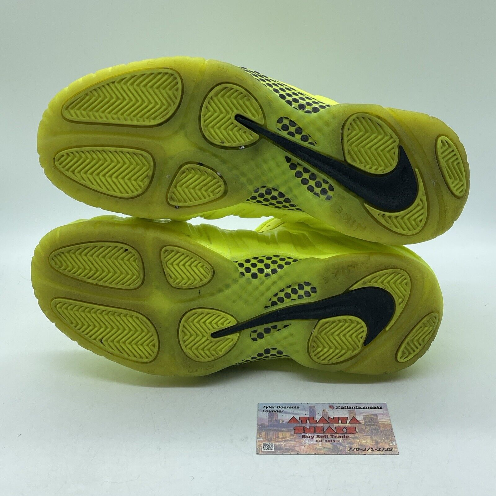 Size 10 - Nike Air Foamposite Pro Volt 2014 Neon Yellow Leather (624041-700)