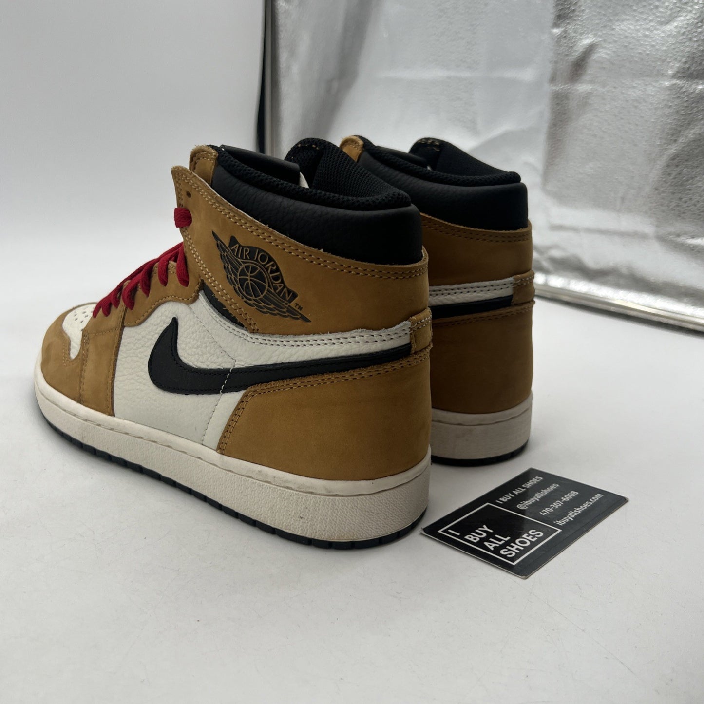 Size 9 - Air Jordan 1 Retro High OG Rookie of the Year 2018 (555088-700)