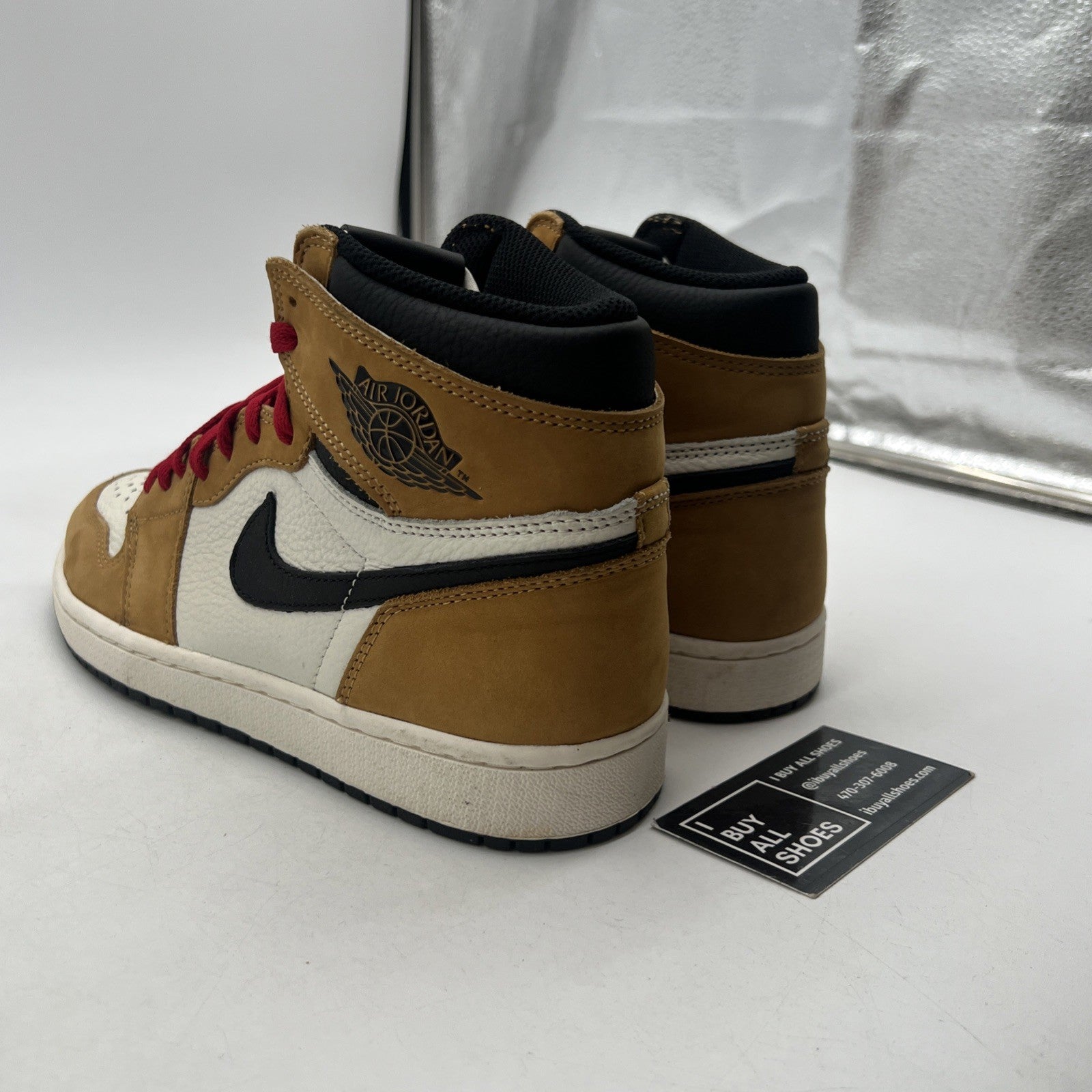 Size 9 - Air Jordan 1 Retro High OG Rookie of the Year 2018 (555088-700)