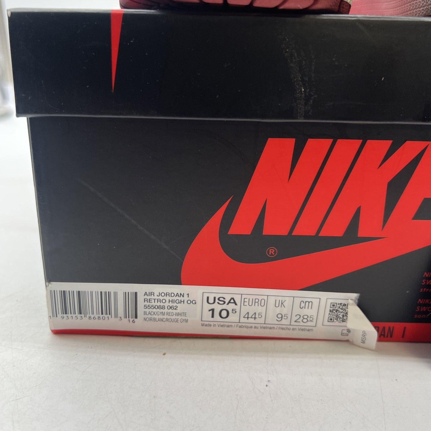 Size 10.5 - Air Jordan 1 Retro High OG Bloodline 2019 (555088-062)