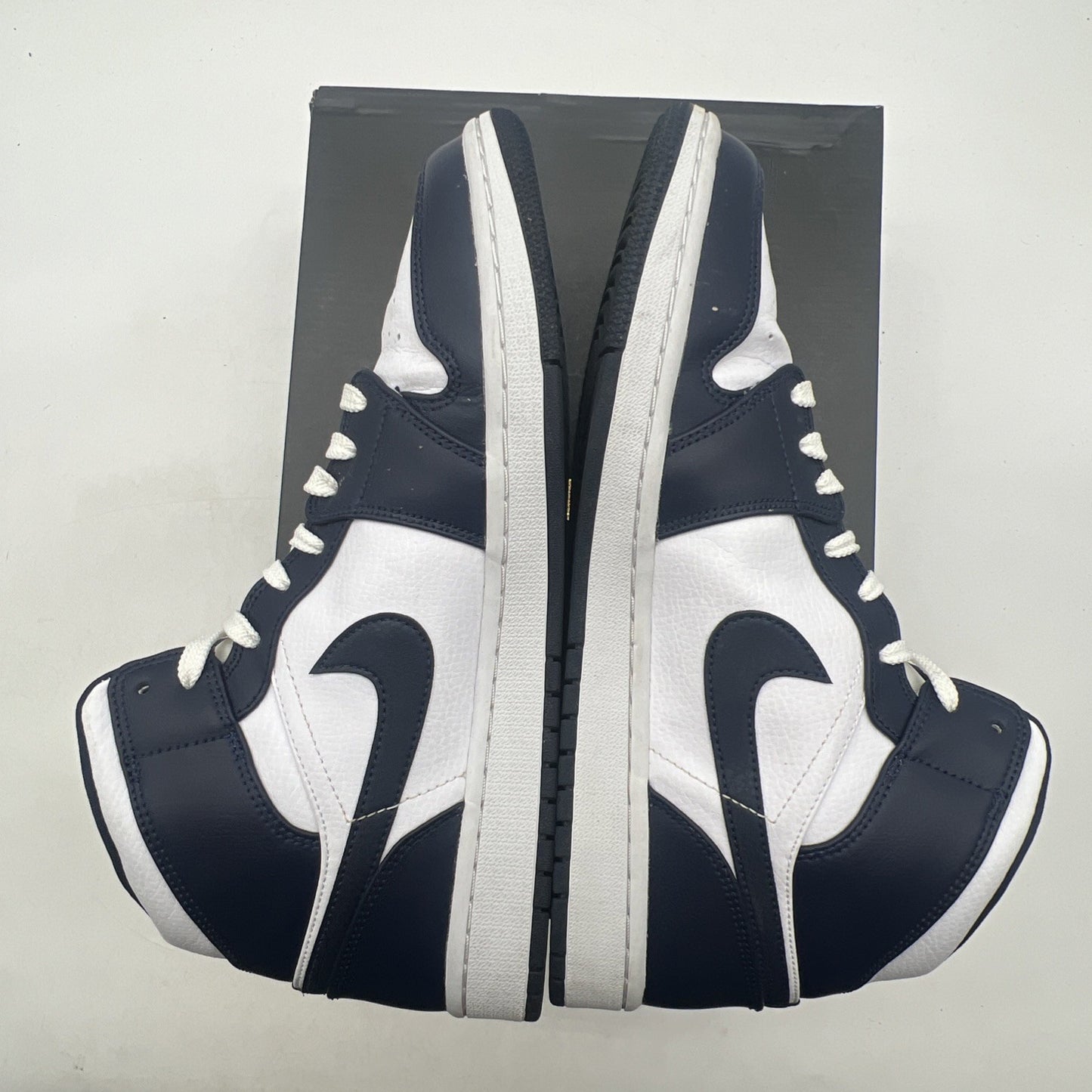 Size 10.5 - Air Jordan 1 Mid Obsidian (554724-174)