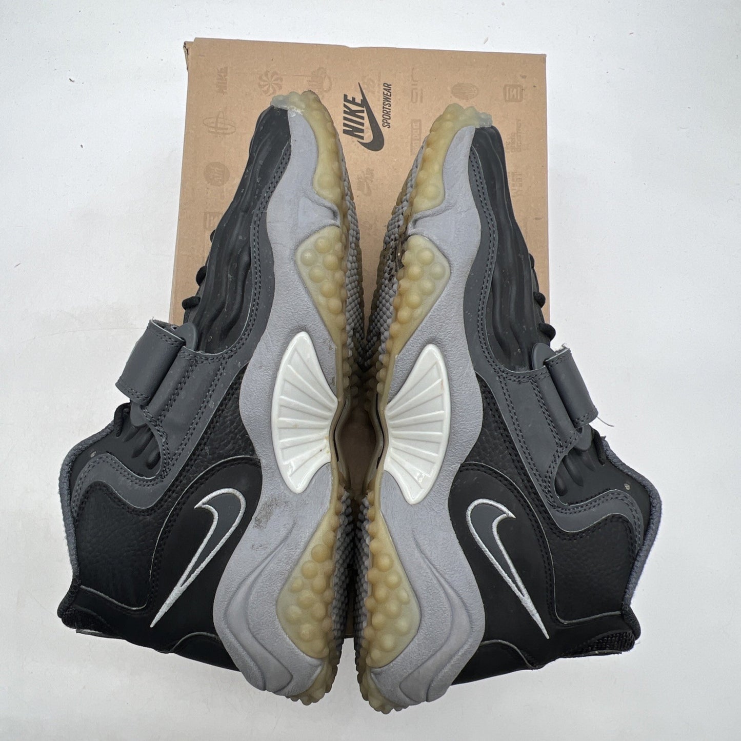Size 10 - Nike Air Zoom Turf Jet 97 Packers 2013 (554989-001)