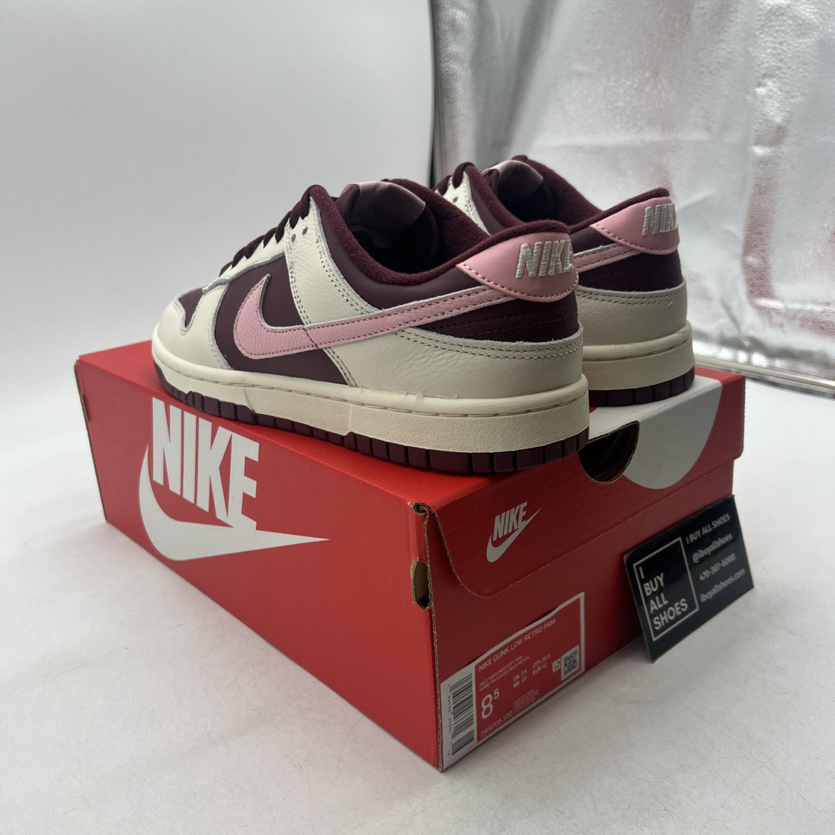 Size 8.5 - Nike Dunk Low Premium Valentine's Day (DR9705-100)