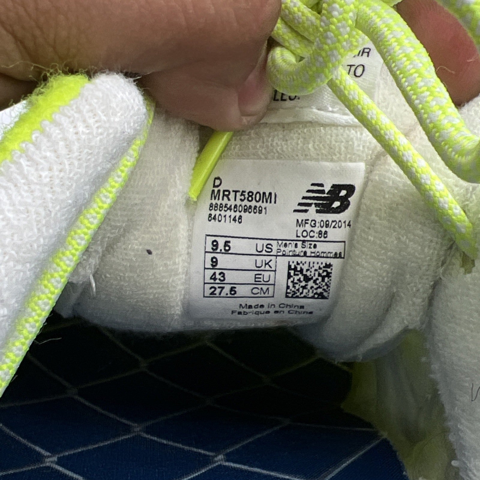 Size 9.5 - New Balance Mita x 580 Battle of The Surfaces (MRT580MI)