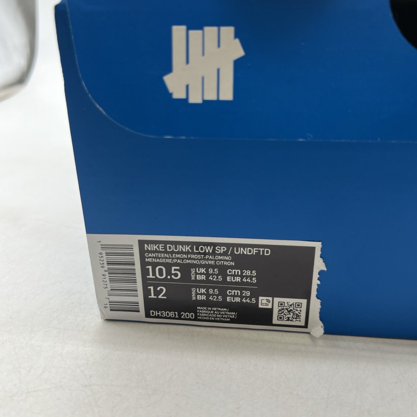 Size 10.5 - Nike Undefeated x Dunk SP Low Canteen (DH3061-200)