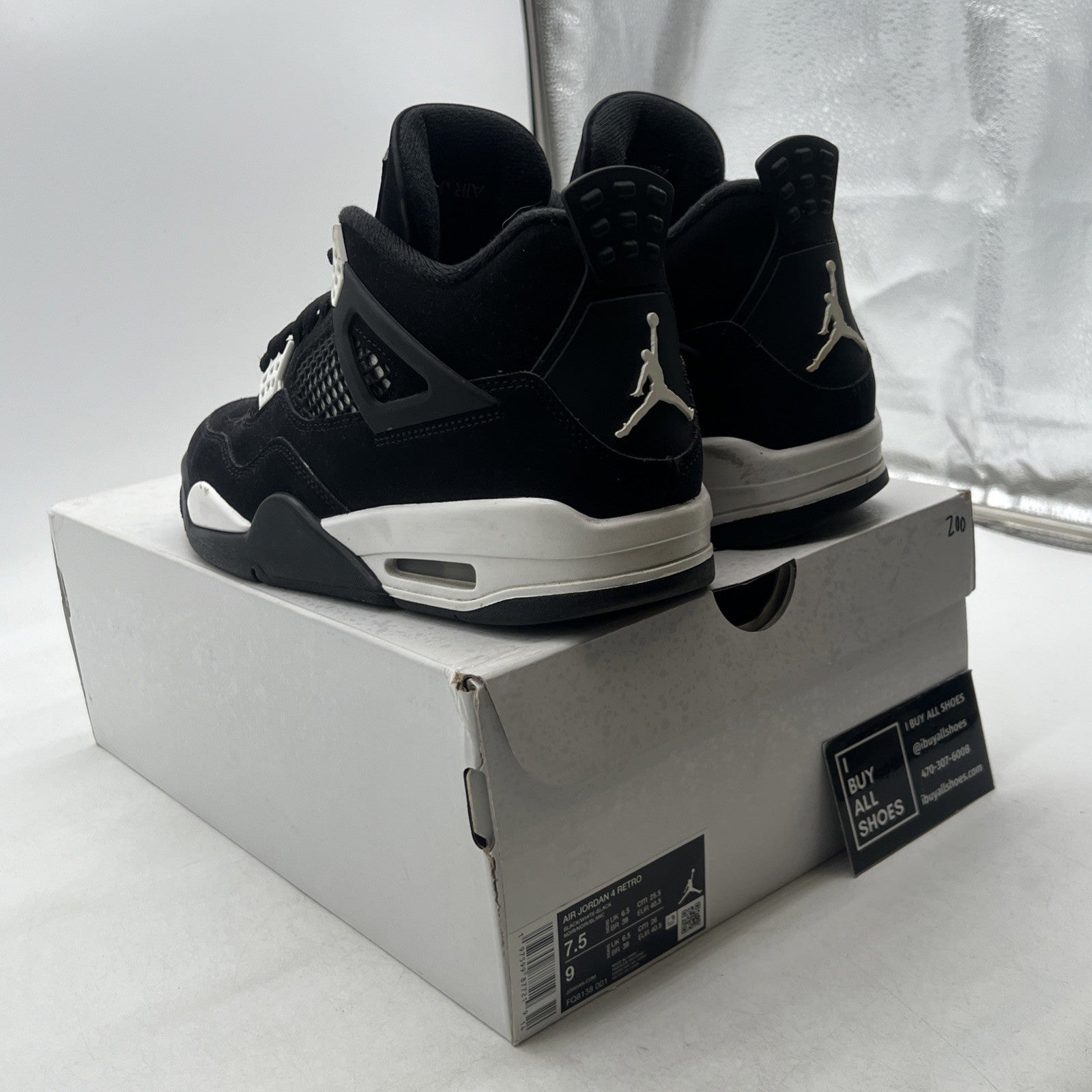 Size 7.5 - Air Jordan 4 Retro White Thunder (FQ8138-001)