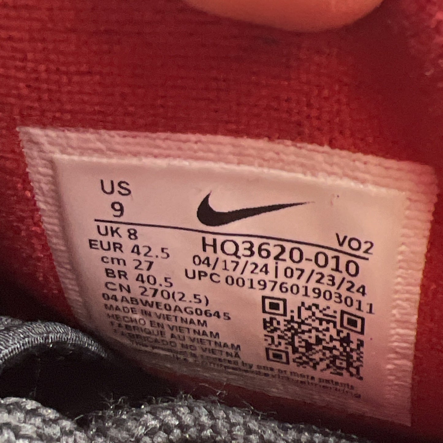 Size 9 - Nike Air DT Max '96 Falcons (HQ3620-010)