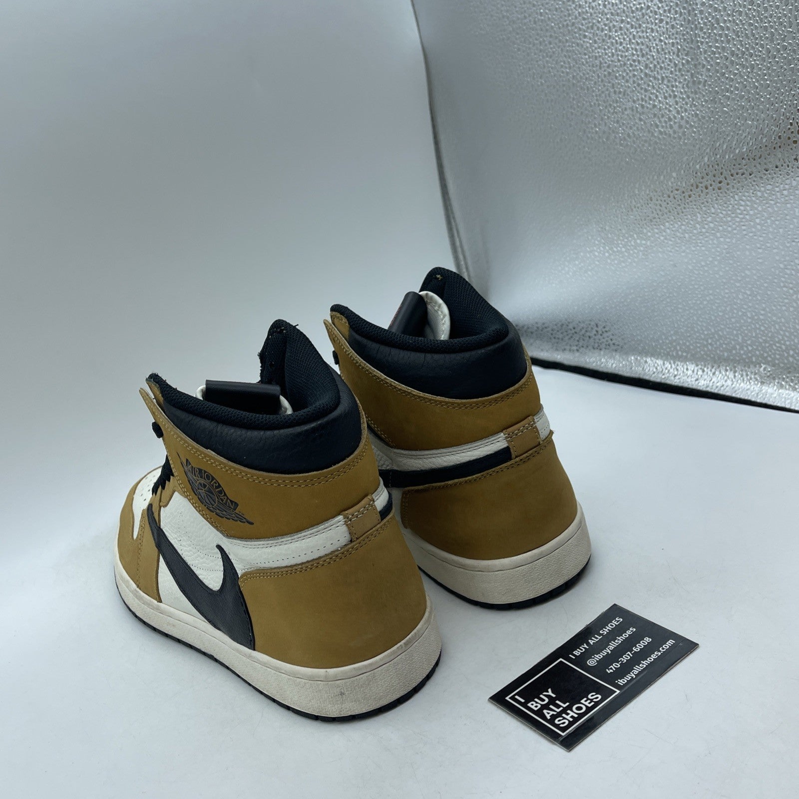 Size 12.5 - Air Jordan 1 Retro High OG Rookie of the Year 2018 (555088-700)