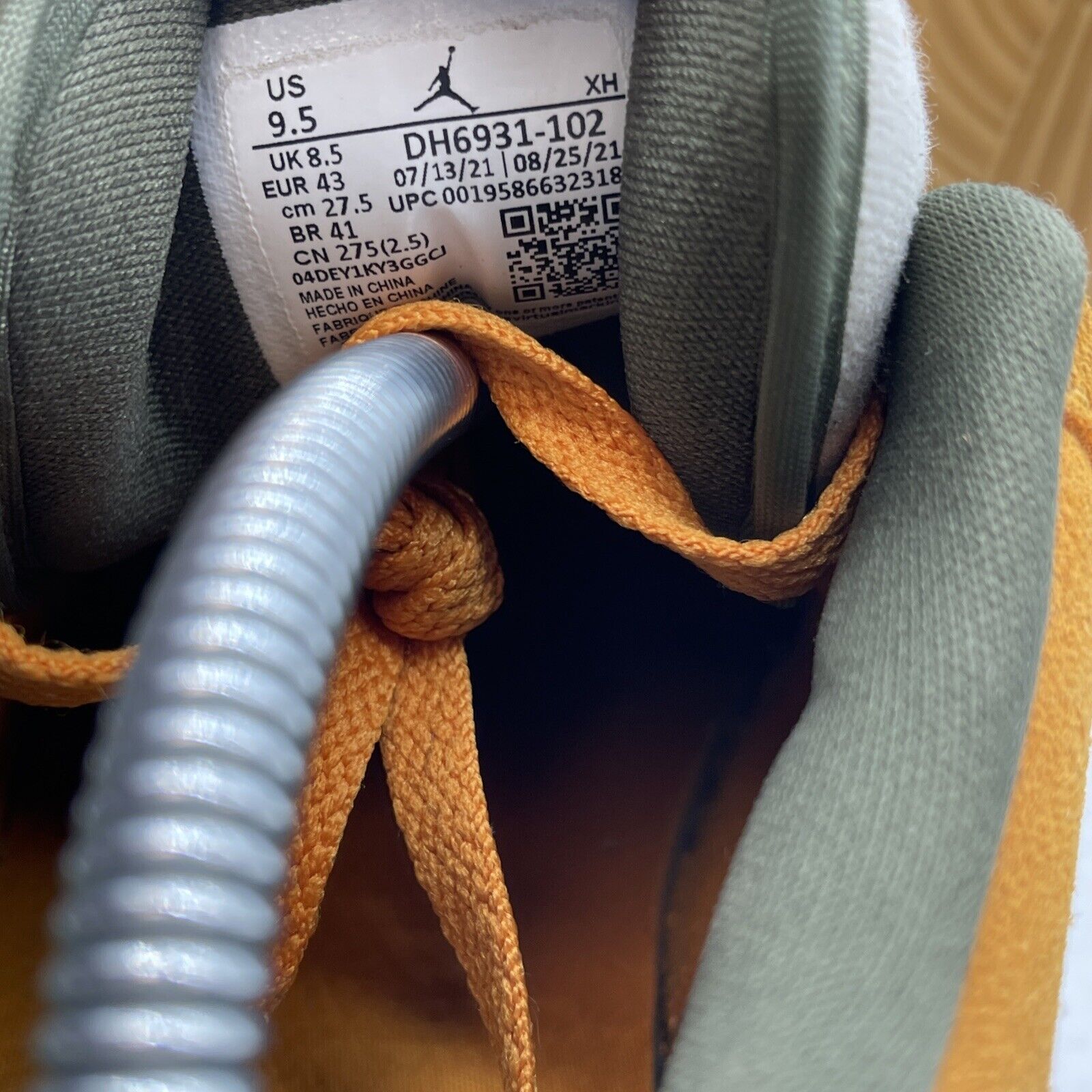 Size 9.5 - Air Jordan 1 SE Low Light Curry Yellow Green Suede (DH6931-102)