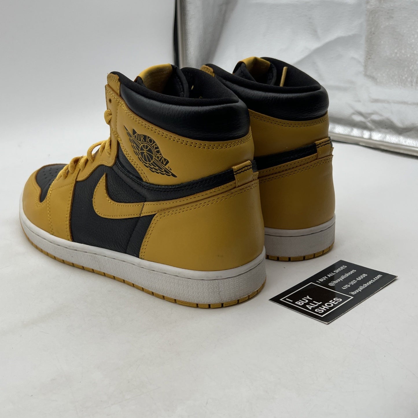Size 10.5 - Air Jordan 1 Retro OG High Pollen (555088-701)