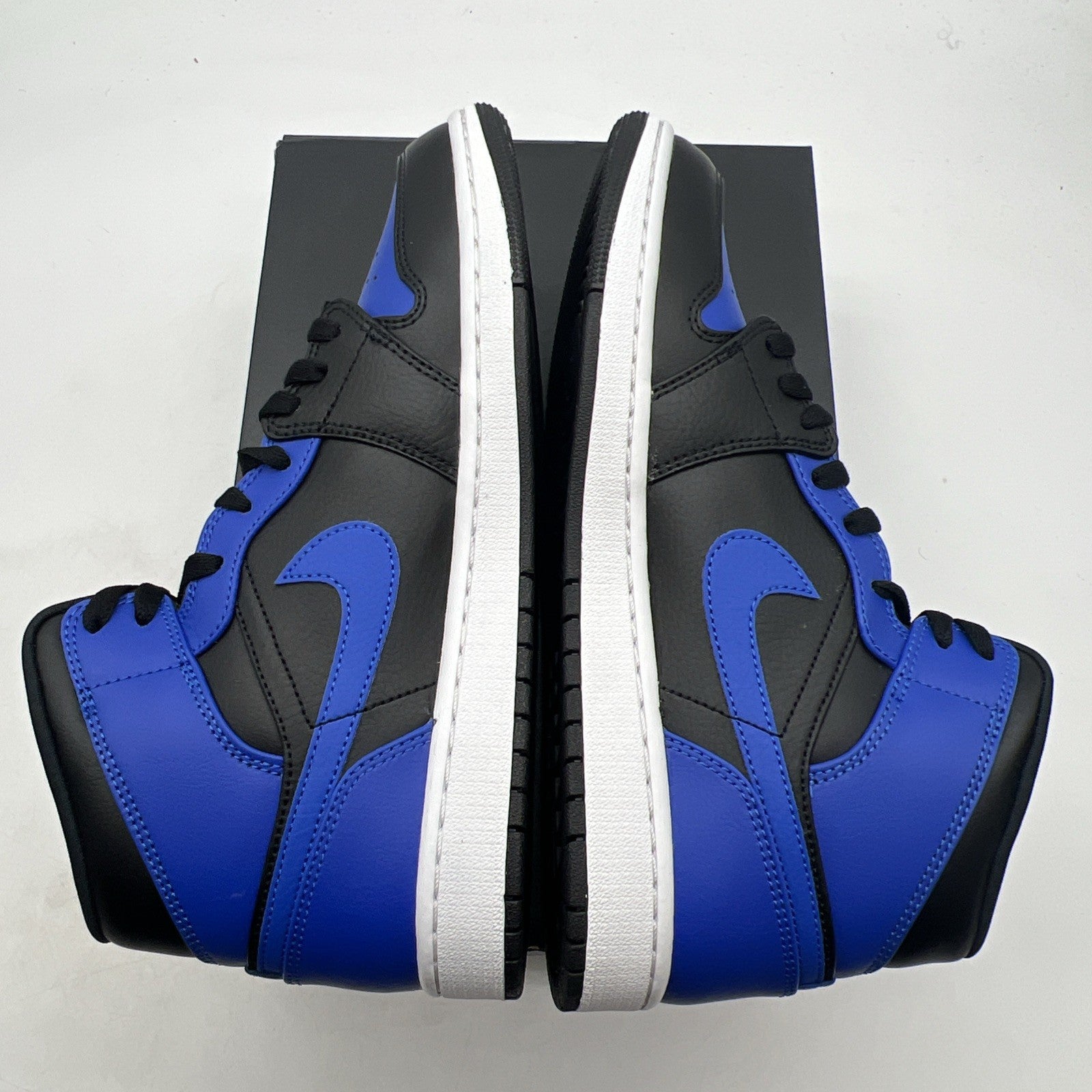 Size 10 - Air Jordan 1 Mid Hyper Royal  (554724-077)