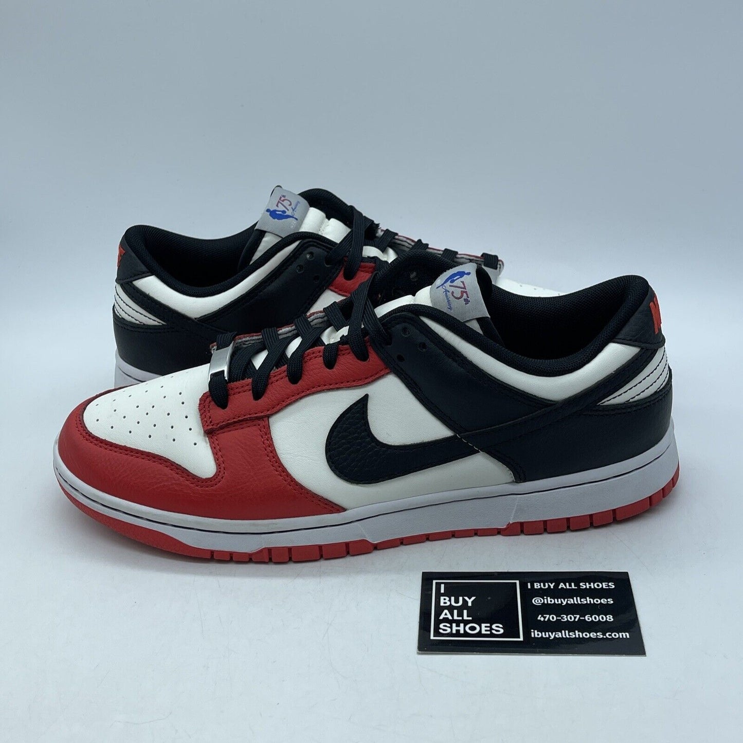 Size 10.5 - Nike Dunk Low EMB x NBA 75th Anniversary - Bulls 2021 (DD3363-100)