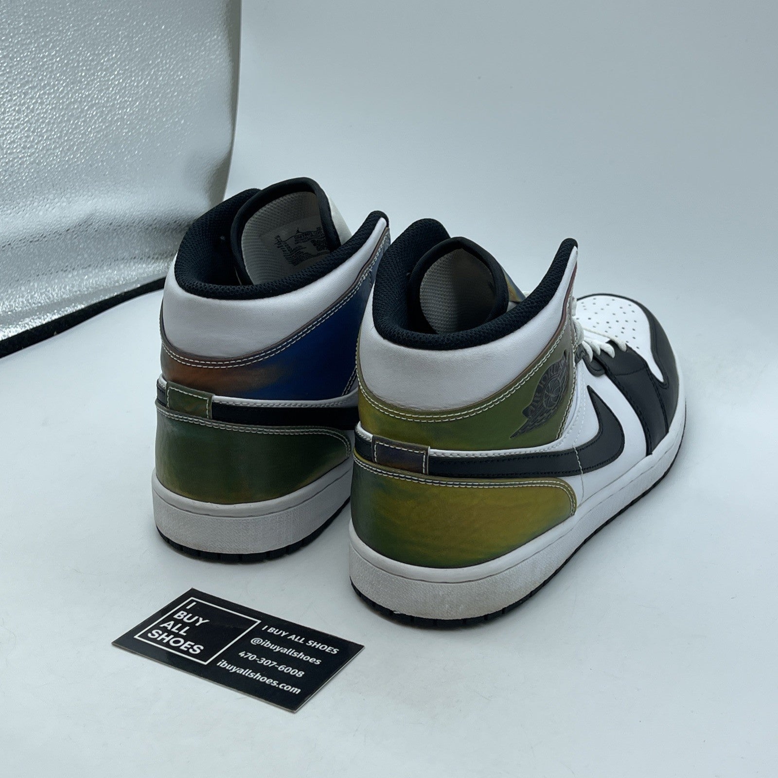 Size 11 - Air Jordan 1 SE Mid Heat Reactive Color Change Leather (DM7802-100)
