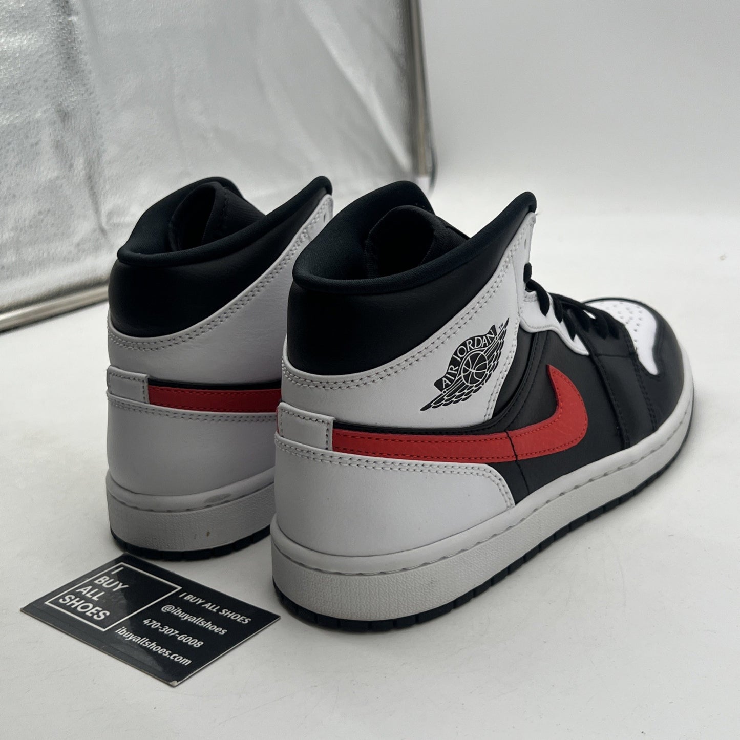 Size 8 - Air Jordan 1 Mid Chile Red (554724-075)