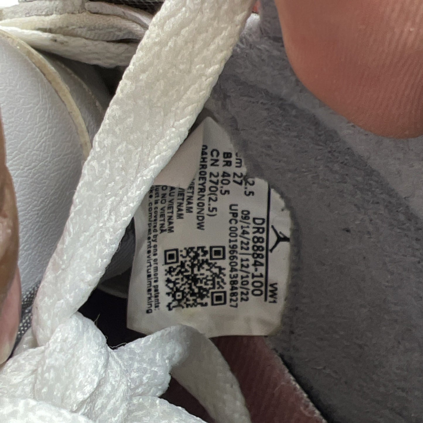 Size 9 - Air Jordan 2 Retro White Cement (DR8884-100)