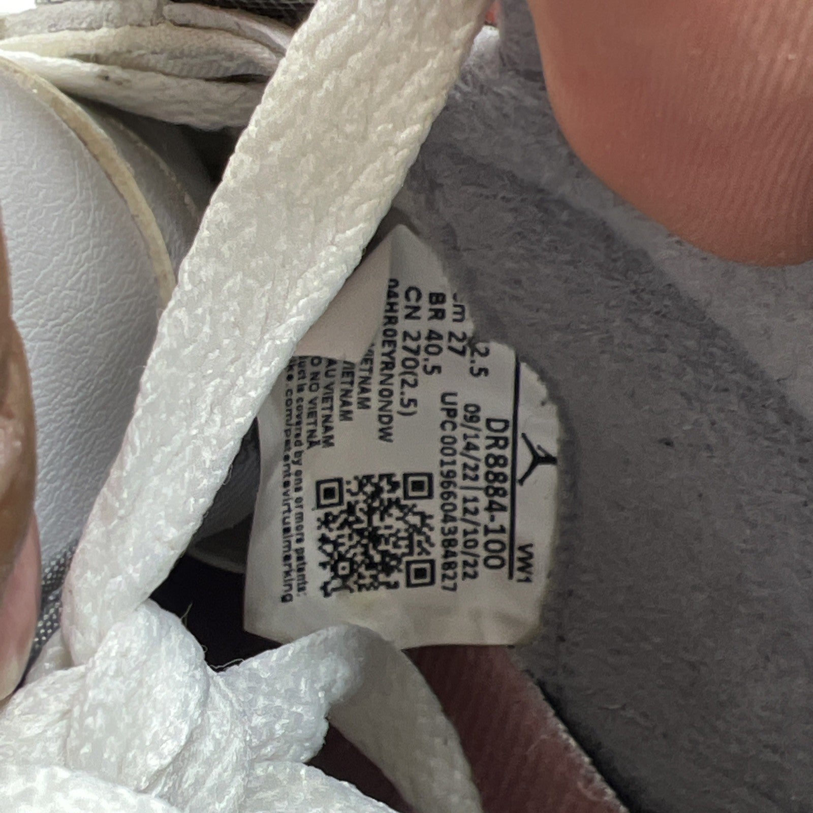 Size 9 - Air Jordan 2 Retro White Cement (DR8884-100)