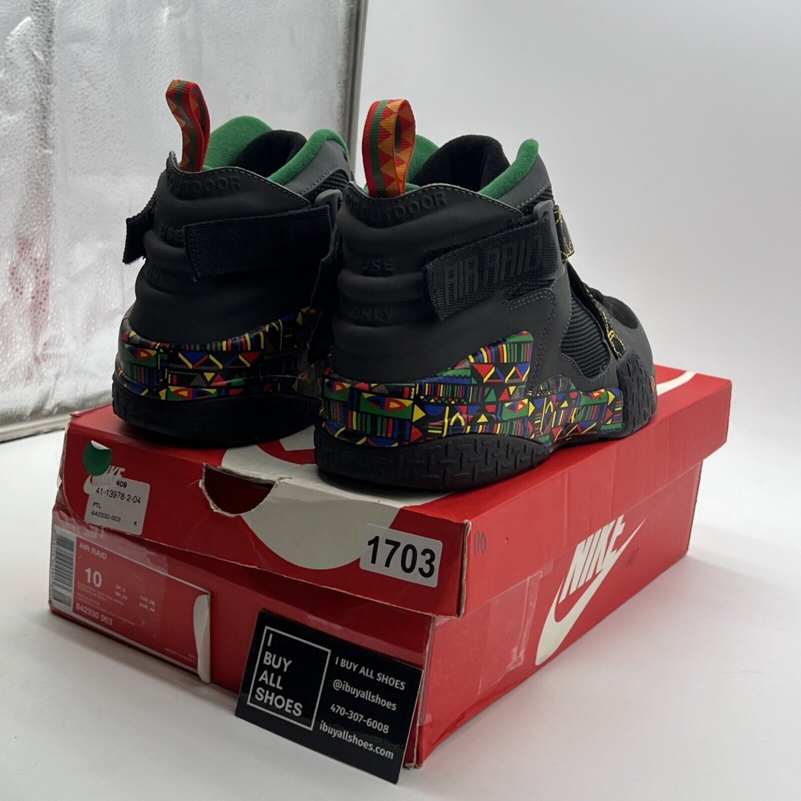 Size 10 - Nike Air Raid Peace - (642330-003)