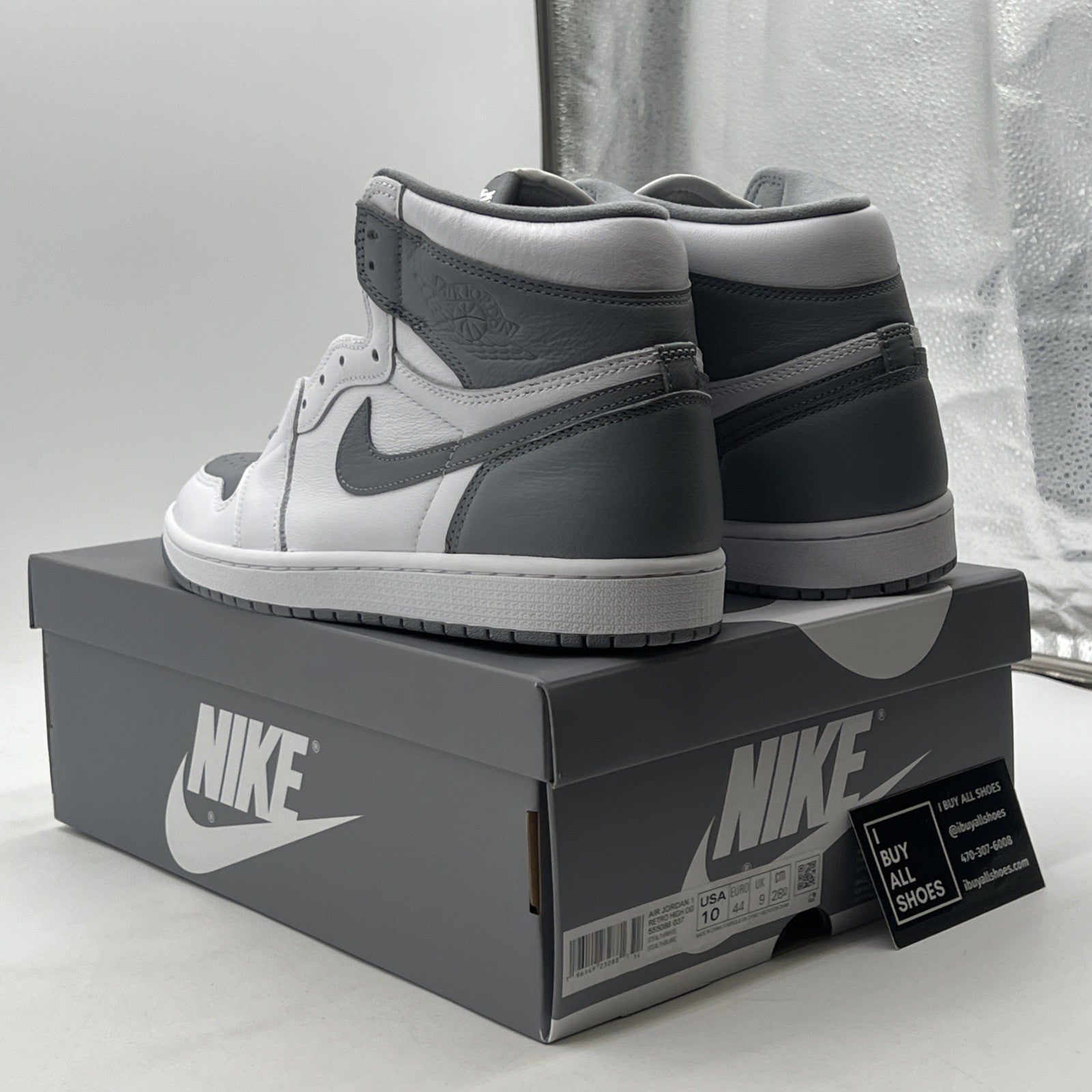 Size 10 - Air Jordan 1 Retro High OG Stealth (555088-037)