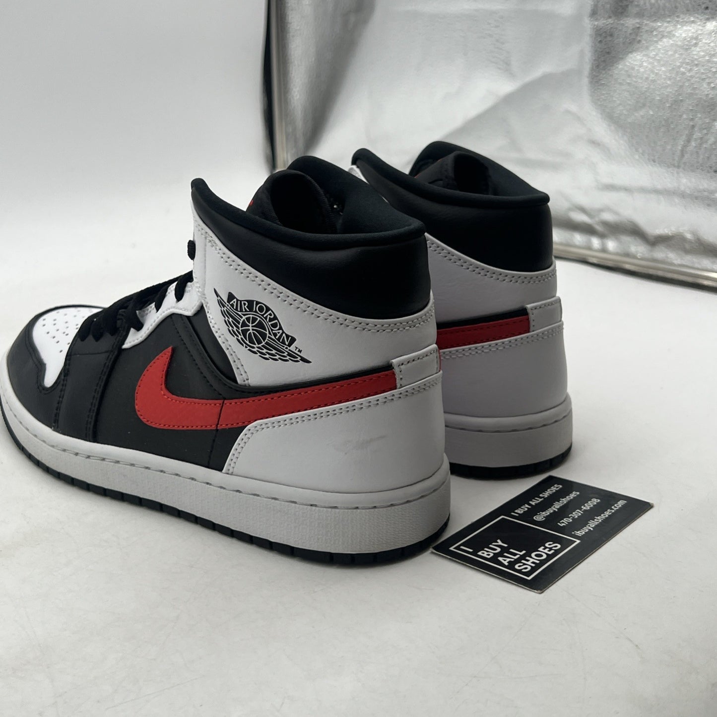 Size 8 - Air Jordan 1 Mid Chile Red (554724-075)