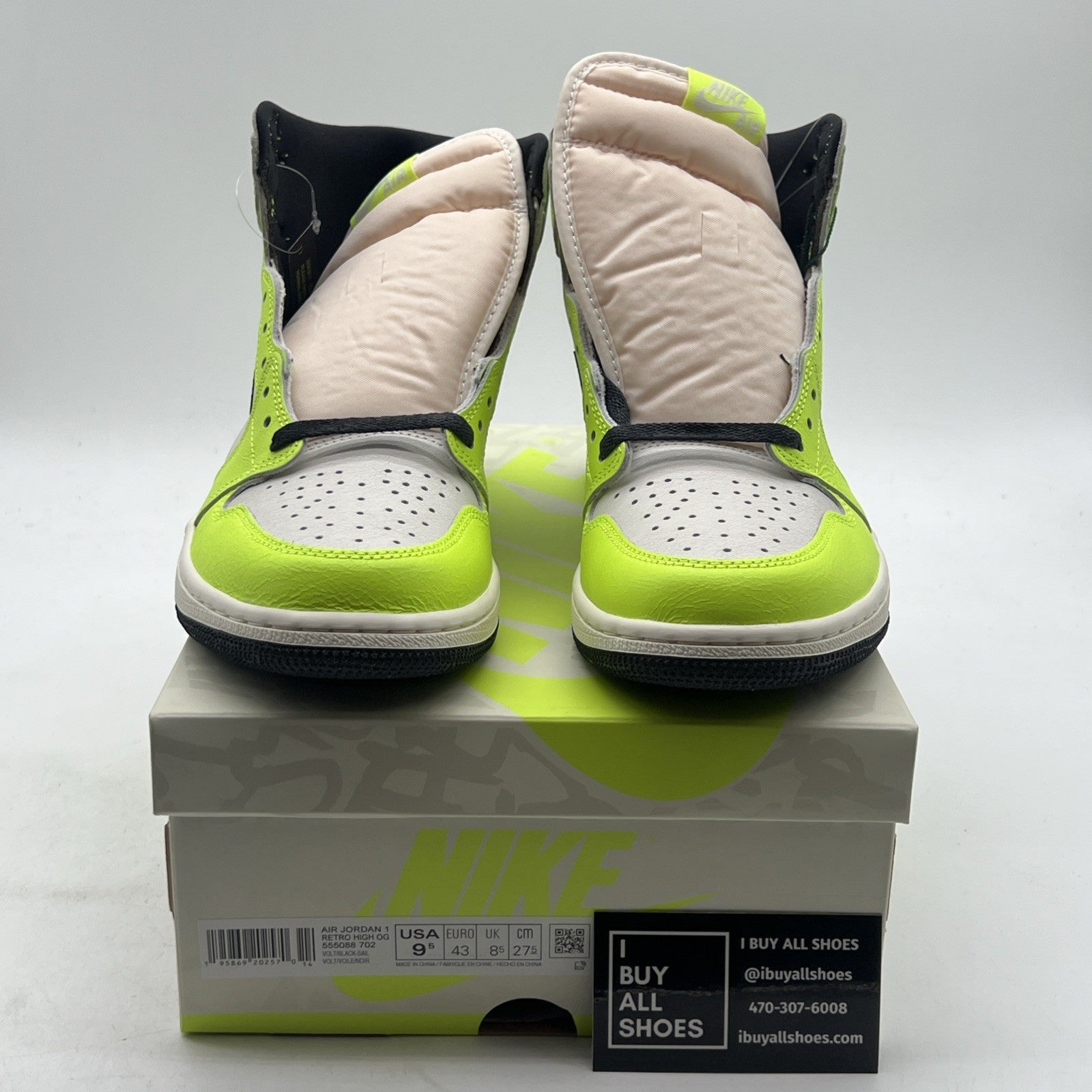 Size 9.5 - Air Jordan 1 Retro High OG Visionaire (555088-702).