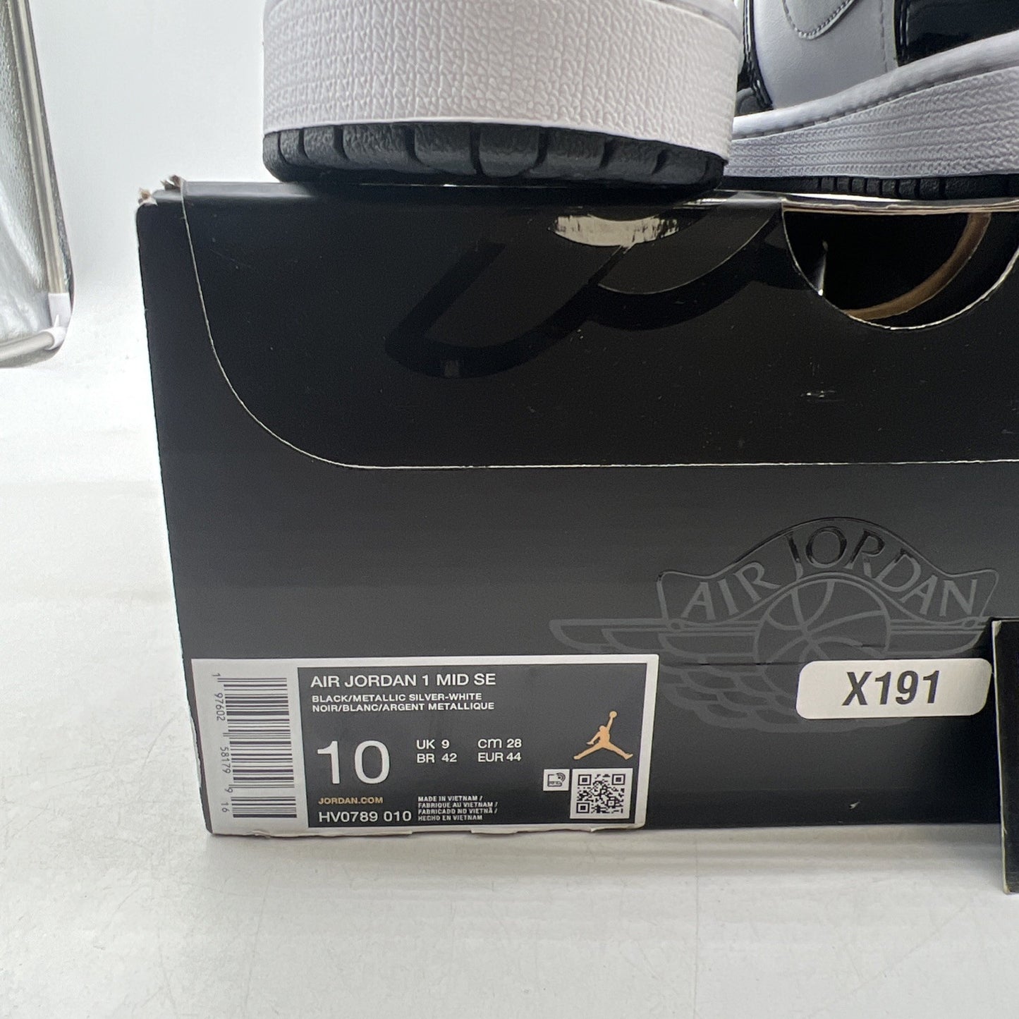 Size 10 - Air Jordan 1 SE Mid Black White Metallic Silver (HV0789-010)