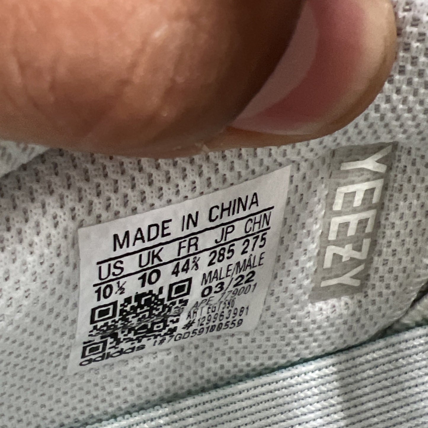Size 10.5 - adidas Yeezy Boost 700 Low Analog (EG7596)