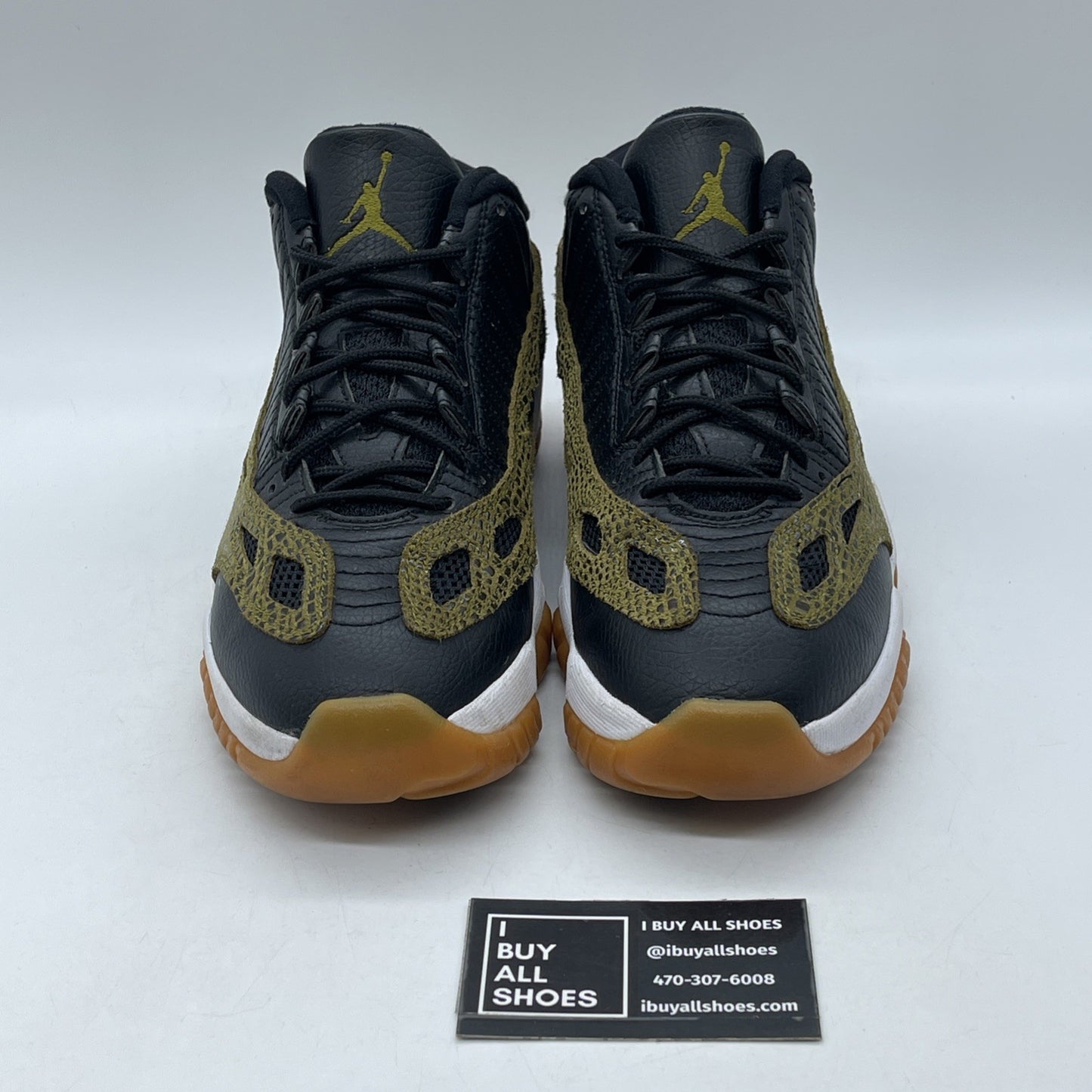 Size 9.5 - Air Jordan 11 IE Low Croc (306008-013)