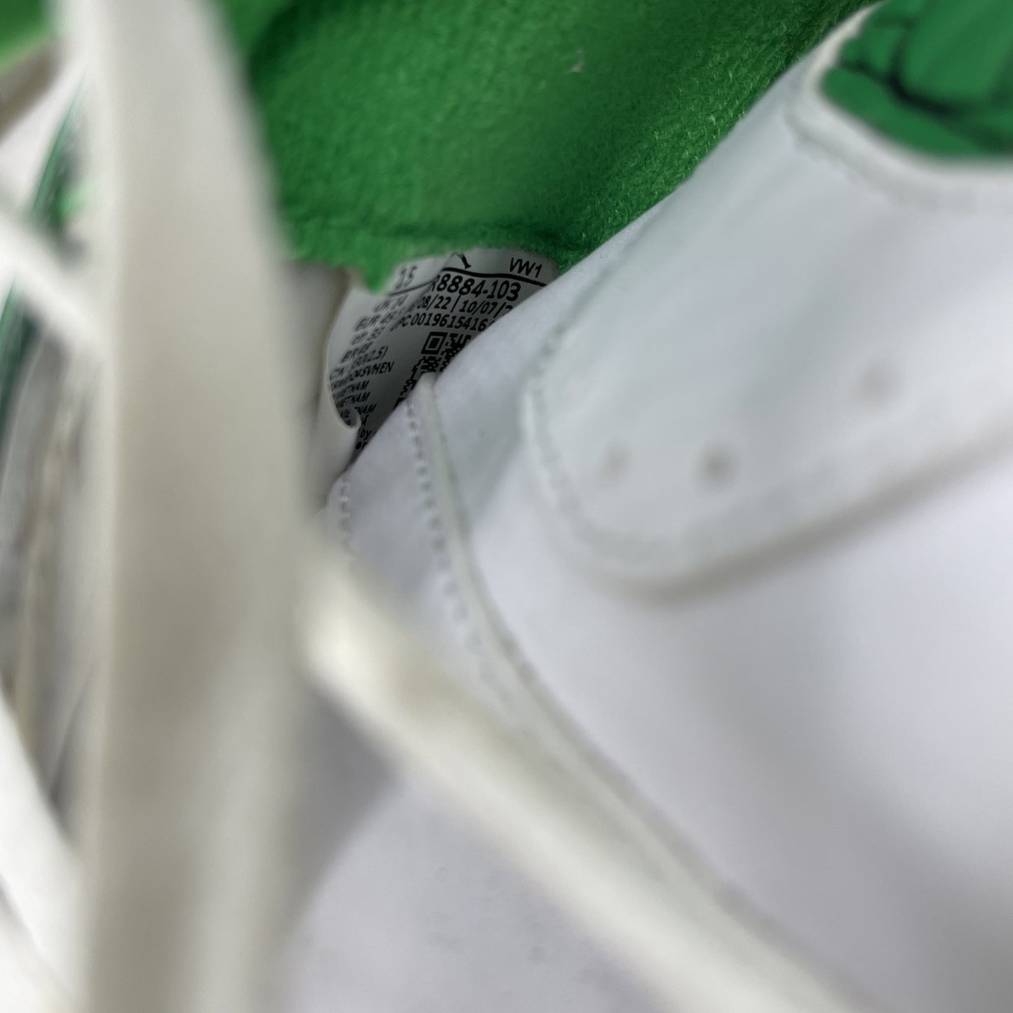 Size 15 - Air Jordan 2 Retro Lucky Green (DR8884-103)
