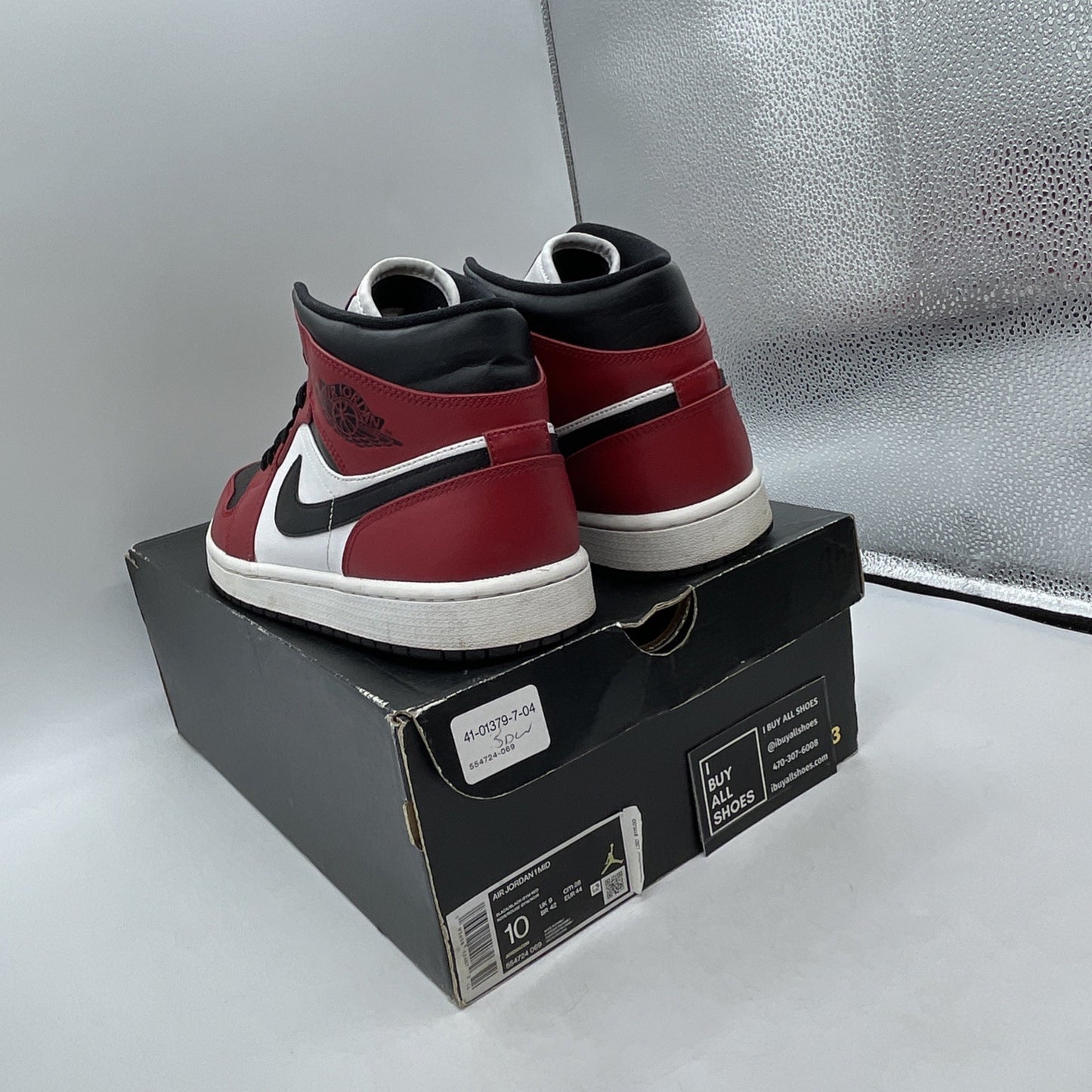 Size 10 - Jordan 1 Mid Chicago Black Toe White Red Leather (554724-069)