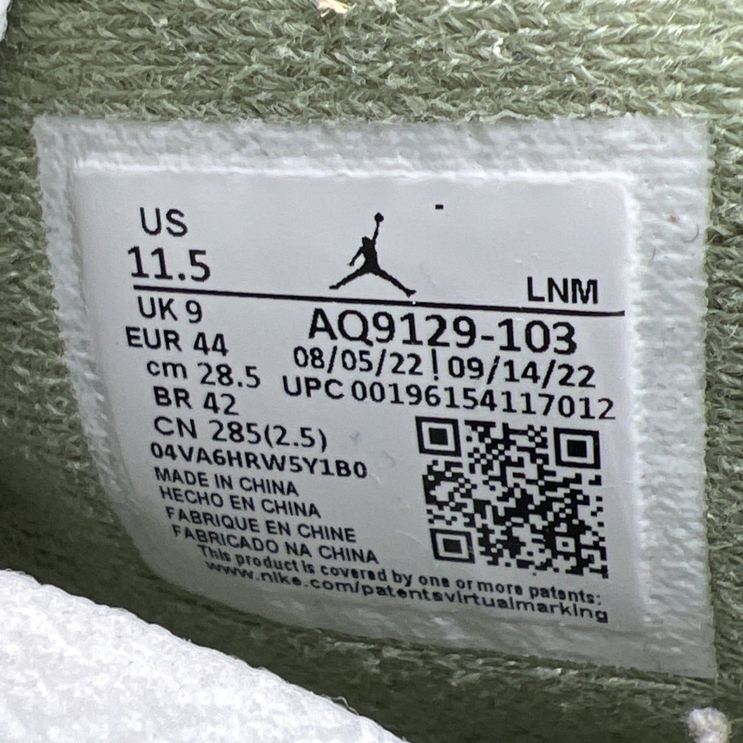 Size 11.5 - Air Jordan 4 Retro Mid Seafoam W (AQ9129-103)