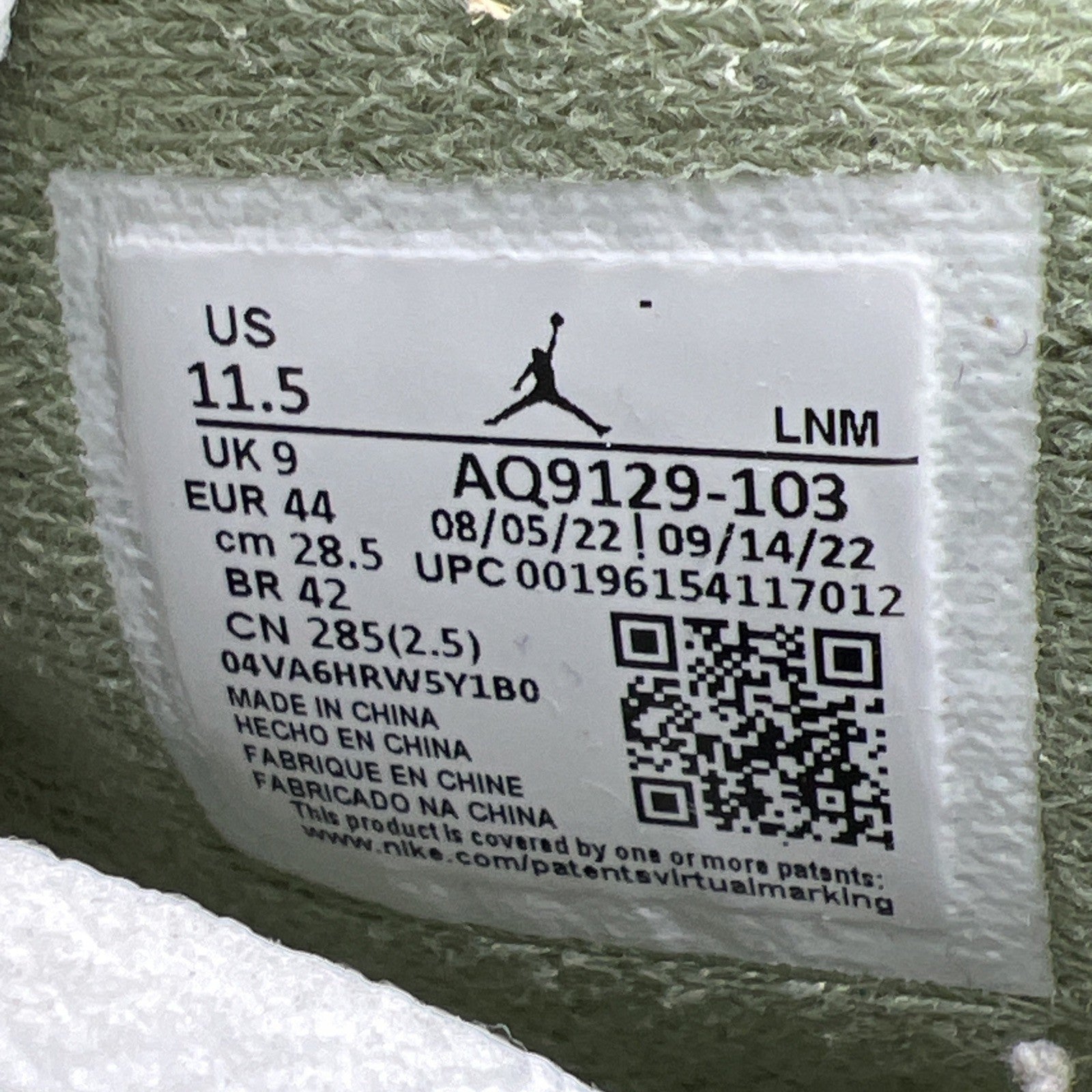 Size 11.5 - Air Jordan 4 Retro Mid Seafoam W (AQ9129-103)