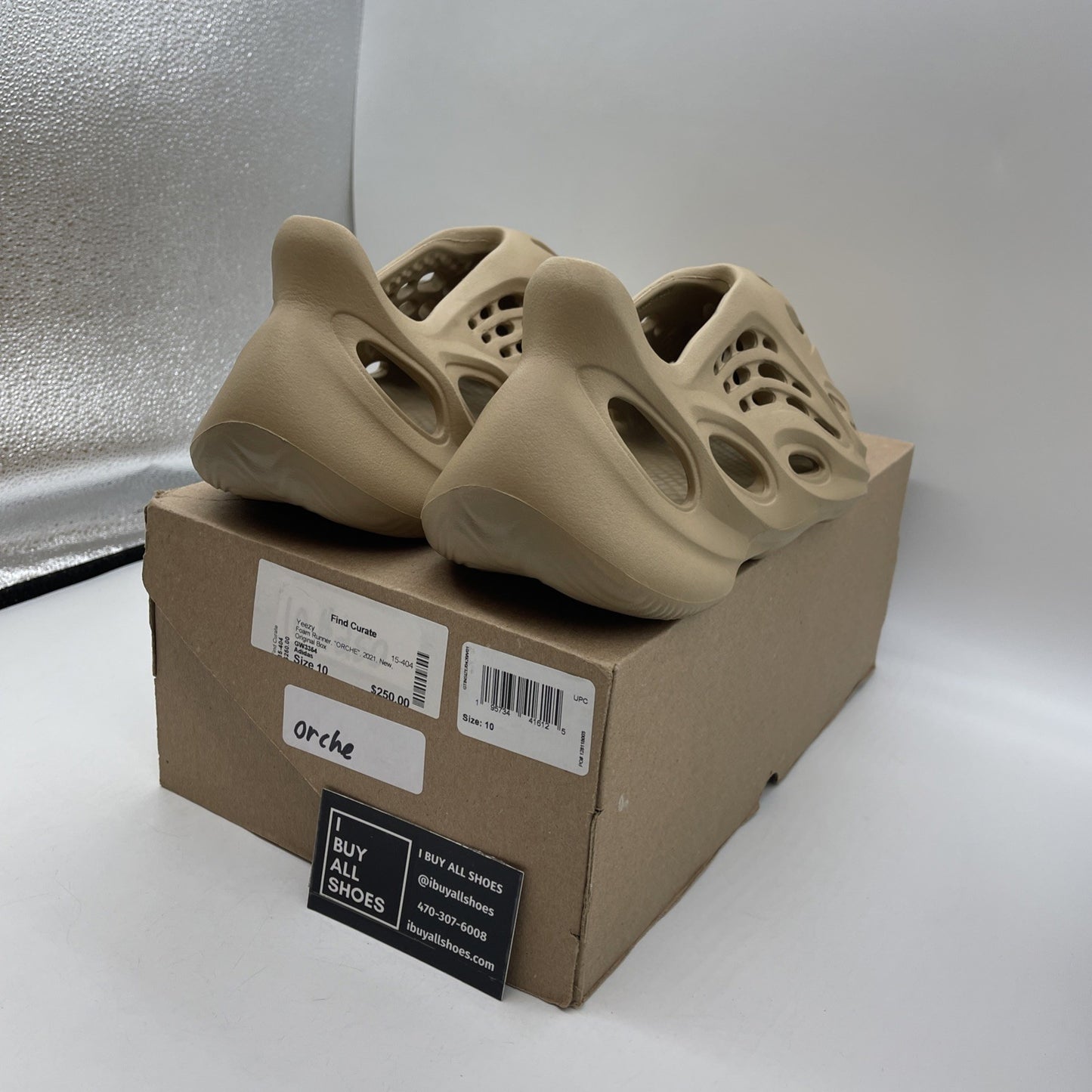 Size 10 - adidas Yeezy Foam RNNR Ochre Brown (6733)