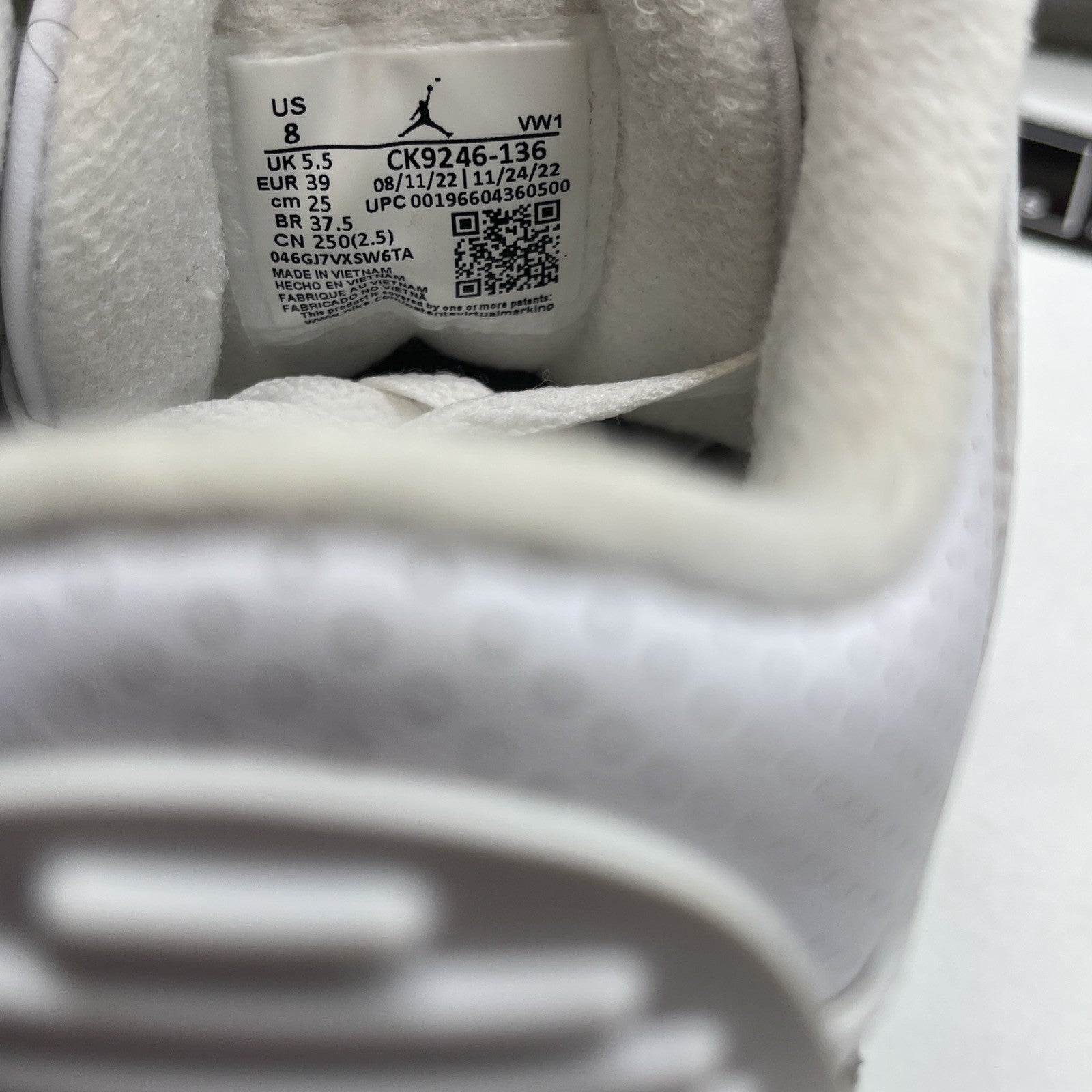 Size 8W - Nike Air Jordan 3 Retro Lucky Green Leather Grey (CK9246-136)
