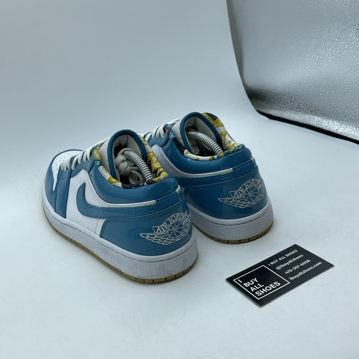 Size 10.5 - Nike Air Jordan 1 Low SE Barcelona Blue White Leather (DC6991-400)