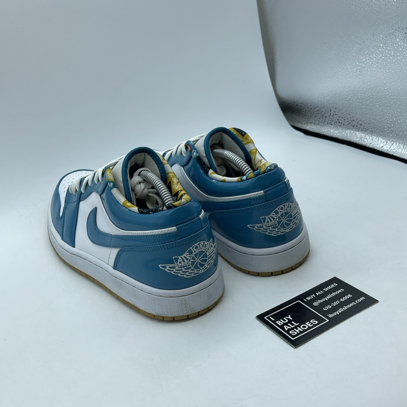 Size 10.5 - Nike Air Jordan 1 Low SE Barcelona Blue White Leather (DC6991-400)