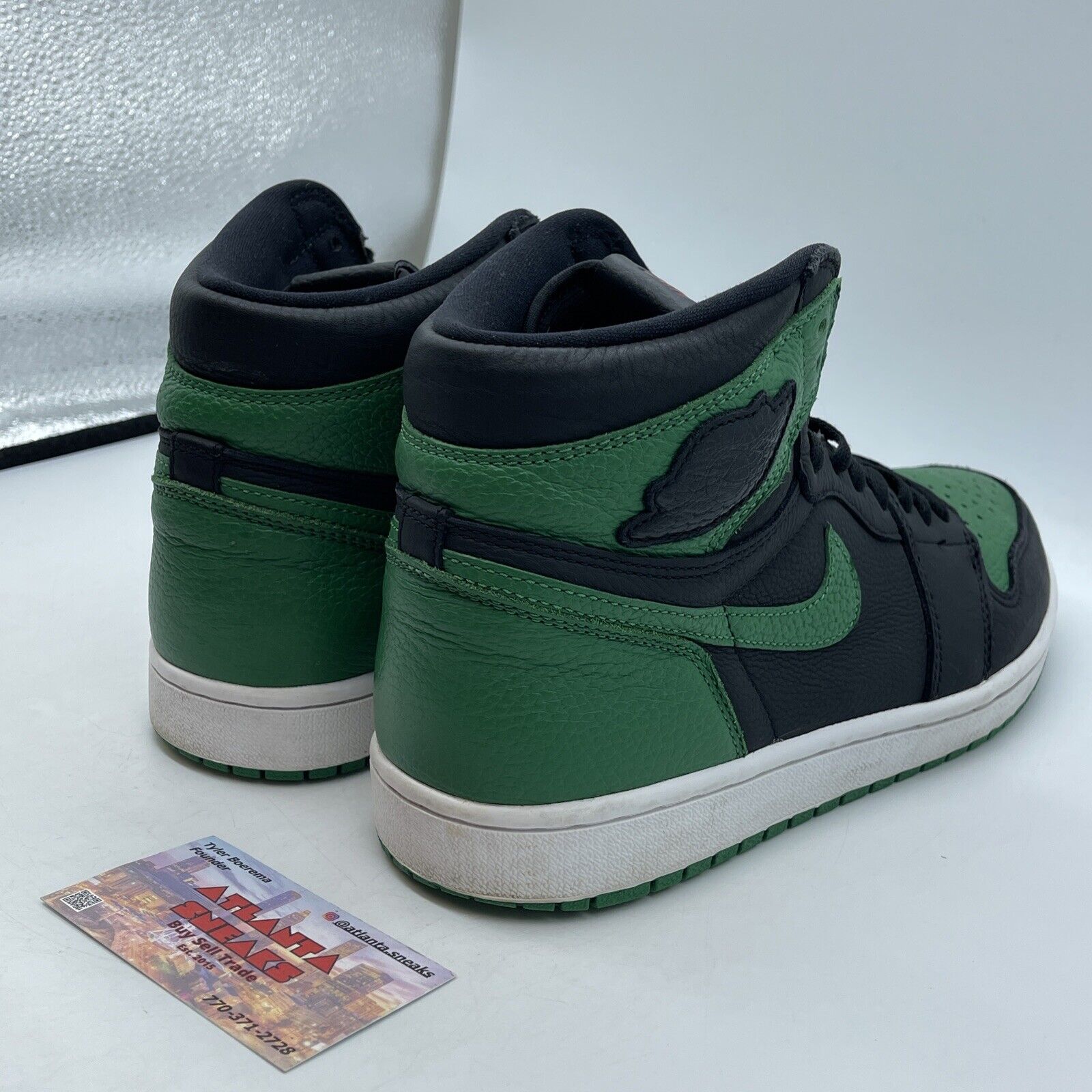 Size 10.5 - Jordan 1 Retro OG High Pine Green 2.0 White Black (555088-030)