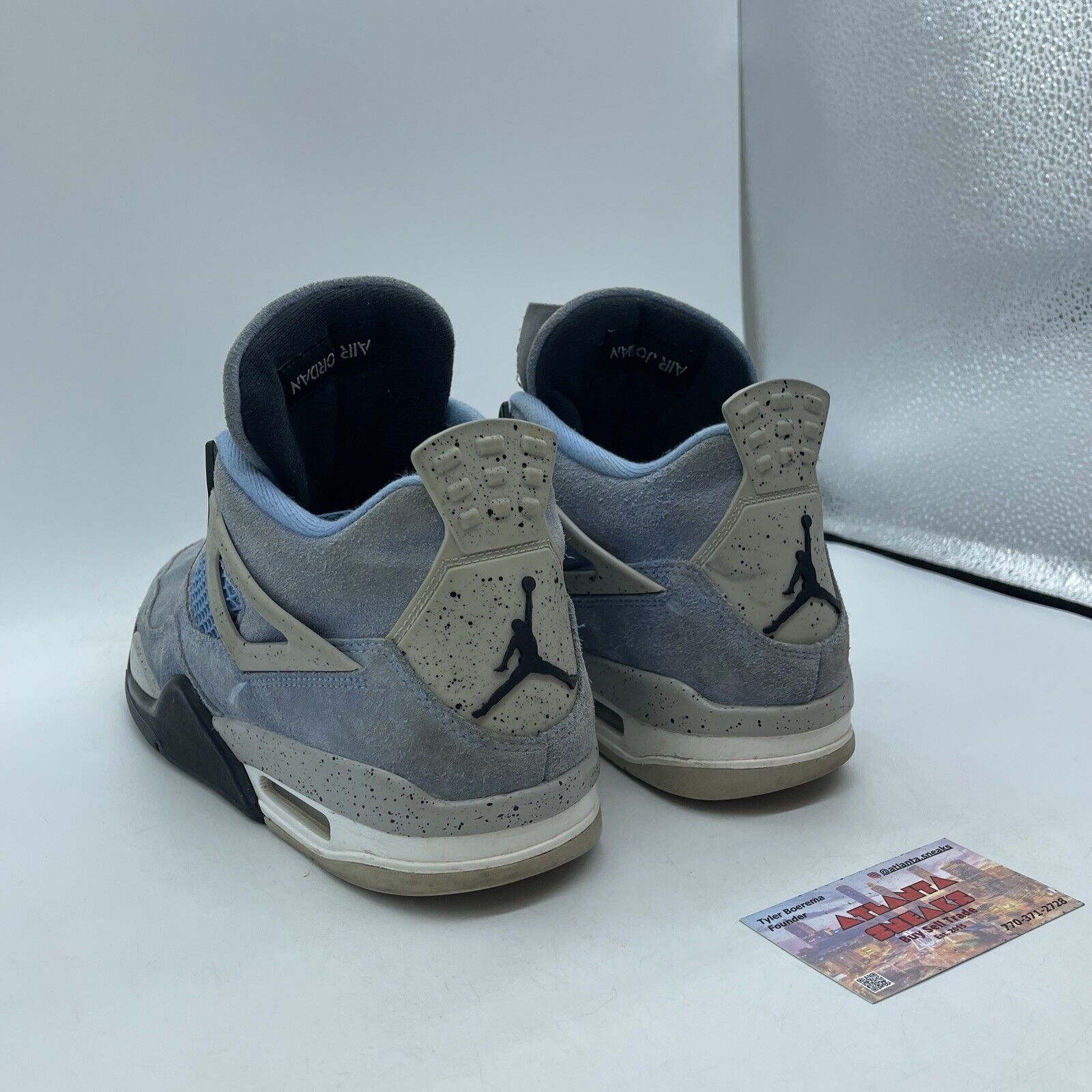 Size 9 - Jordan 4 Retro Mid University Blue Black Grey White Suede (CT8527-400)