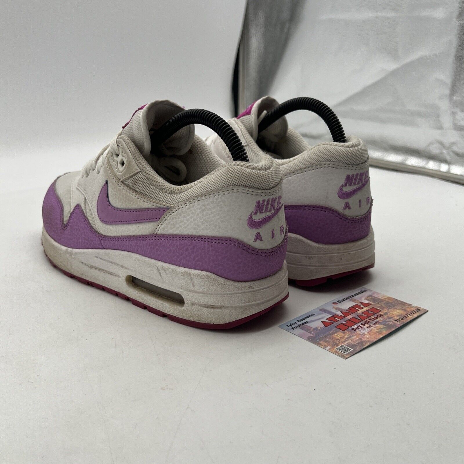 Size 8 - AIR MAX 1 WHITE FUCHSIA (599820-116)