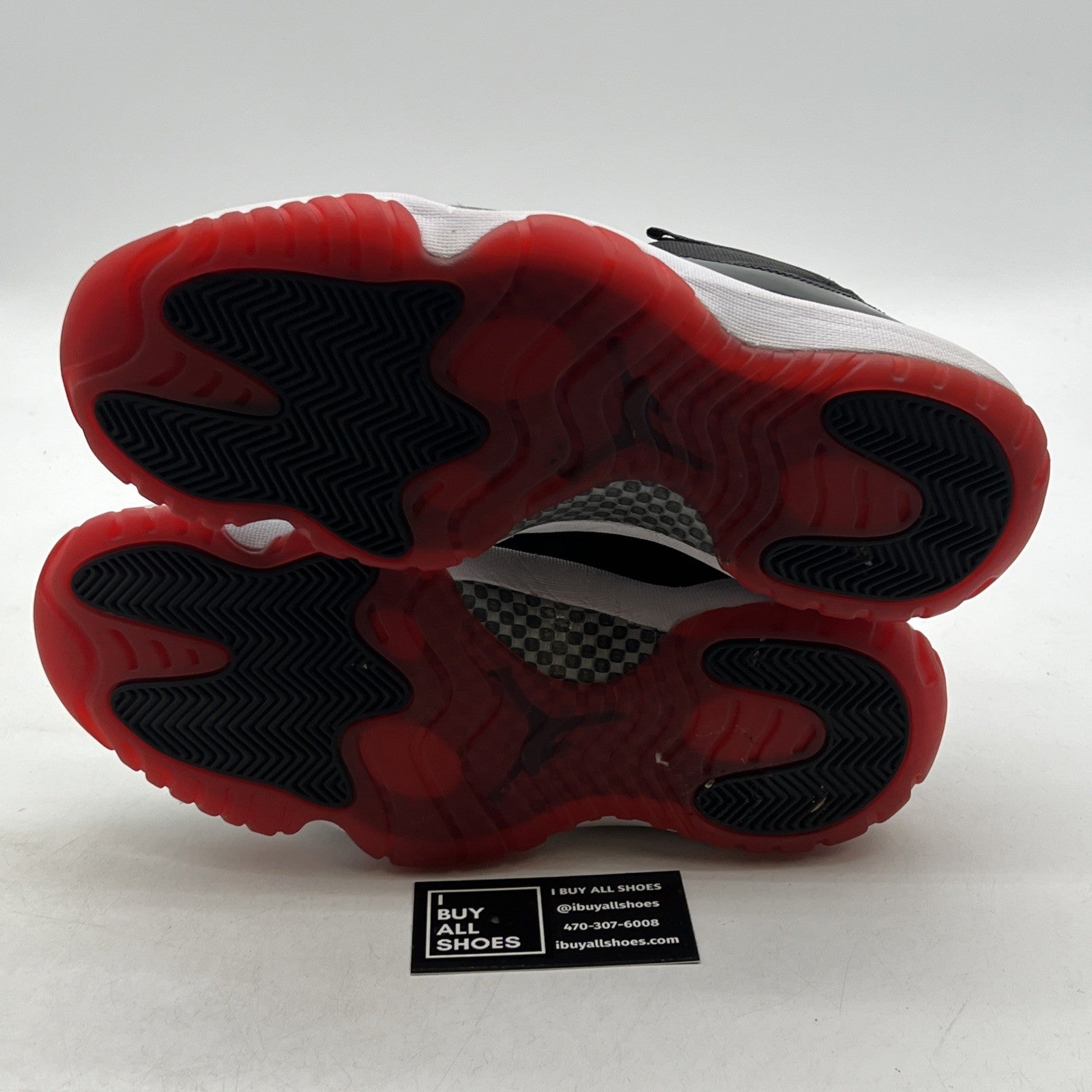 Size 10.5 - Air Jordan 11 Retro 2015 Low Bred (528895-012)