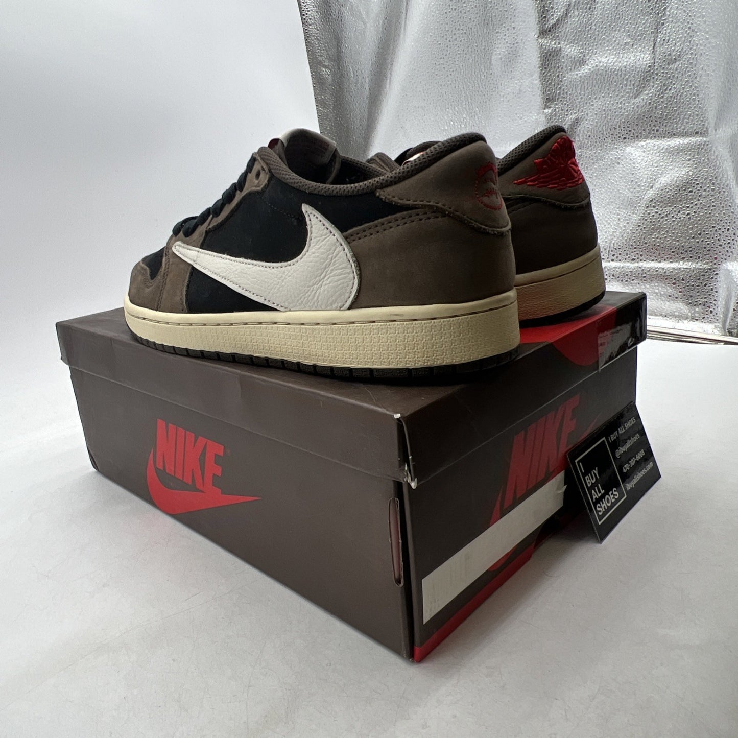 Size 9.5 - Air Jordan 1 x Travis Scott Low Mocha (CQ4277-001)