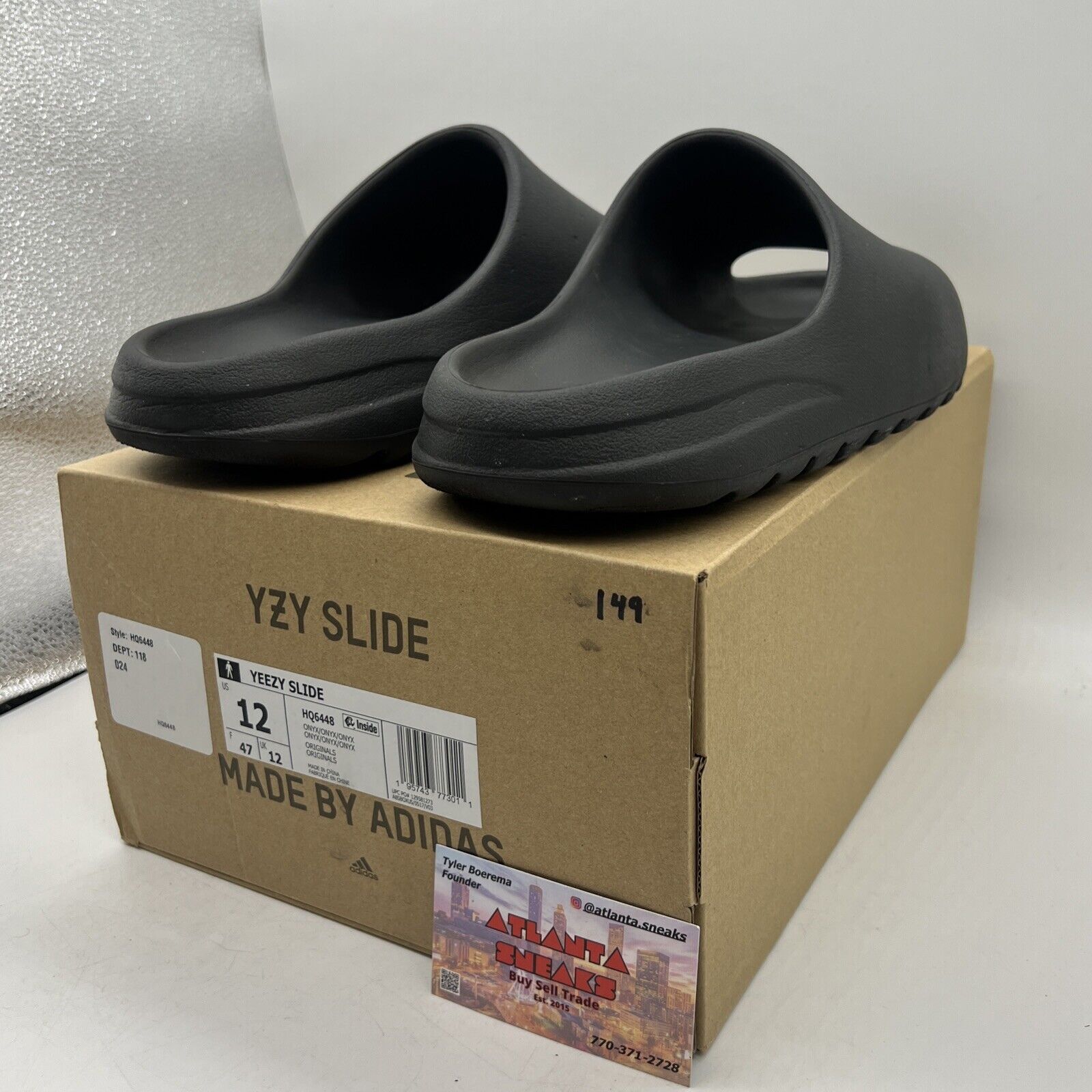 YEEZY SLIDE ONYX HQ6448 MENS SIZE 12 (HQ6448)