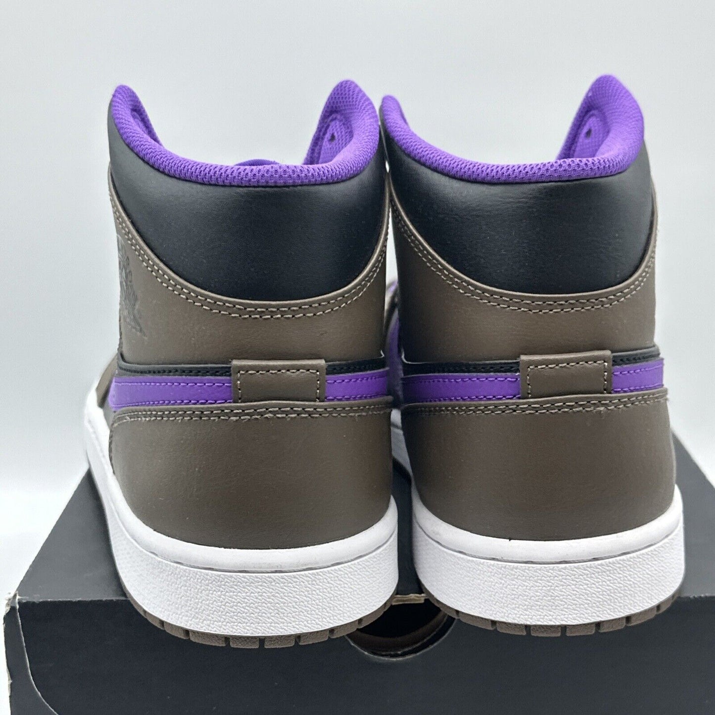 Mens Nike Air Jordan 1 Mid Sneakers (DQ8426 215) Size 11.5 Purple Brown Black OF