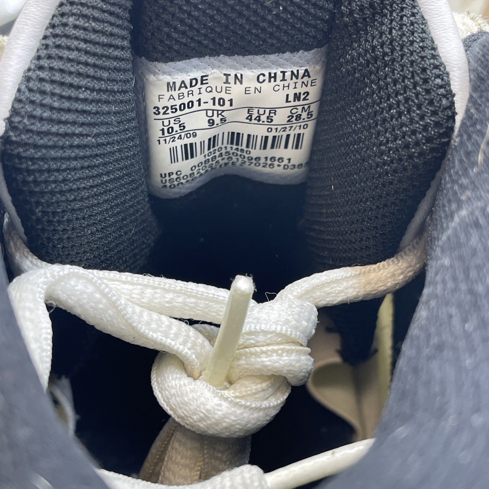 Size 10.5 - Nike Air Pippen White Black Leather (325001-101)