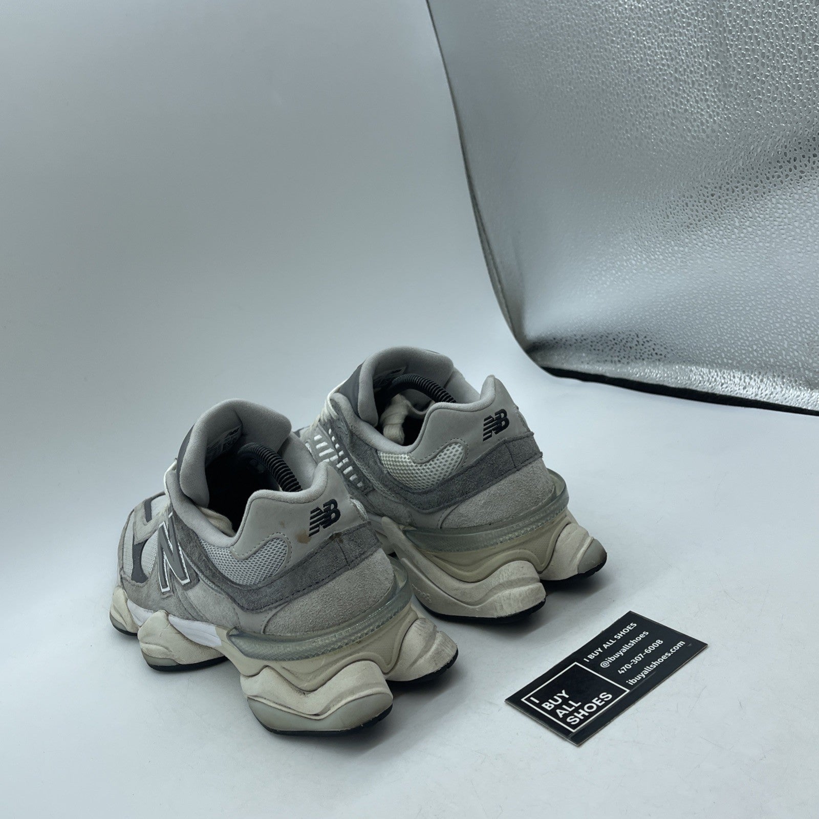 Size 9 - New Balance 9060 Raincloud (U9060GRY)