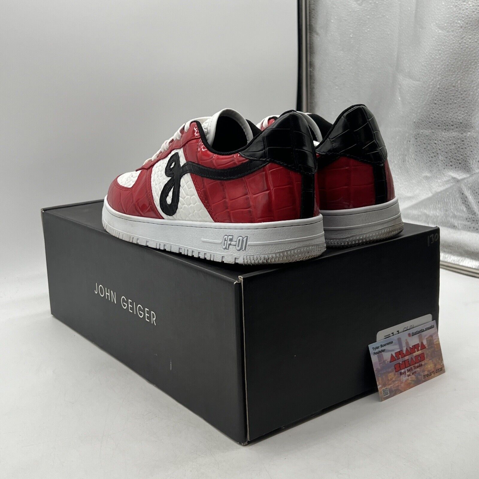 Size 11 - JOHN GEIGER GF-01 LOW LUX Chicago