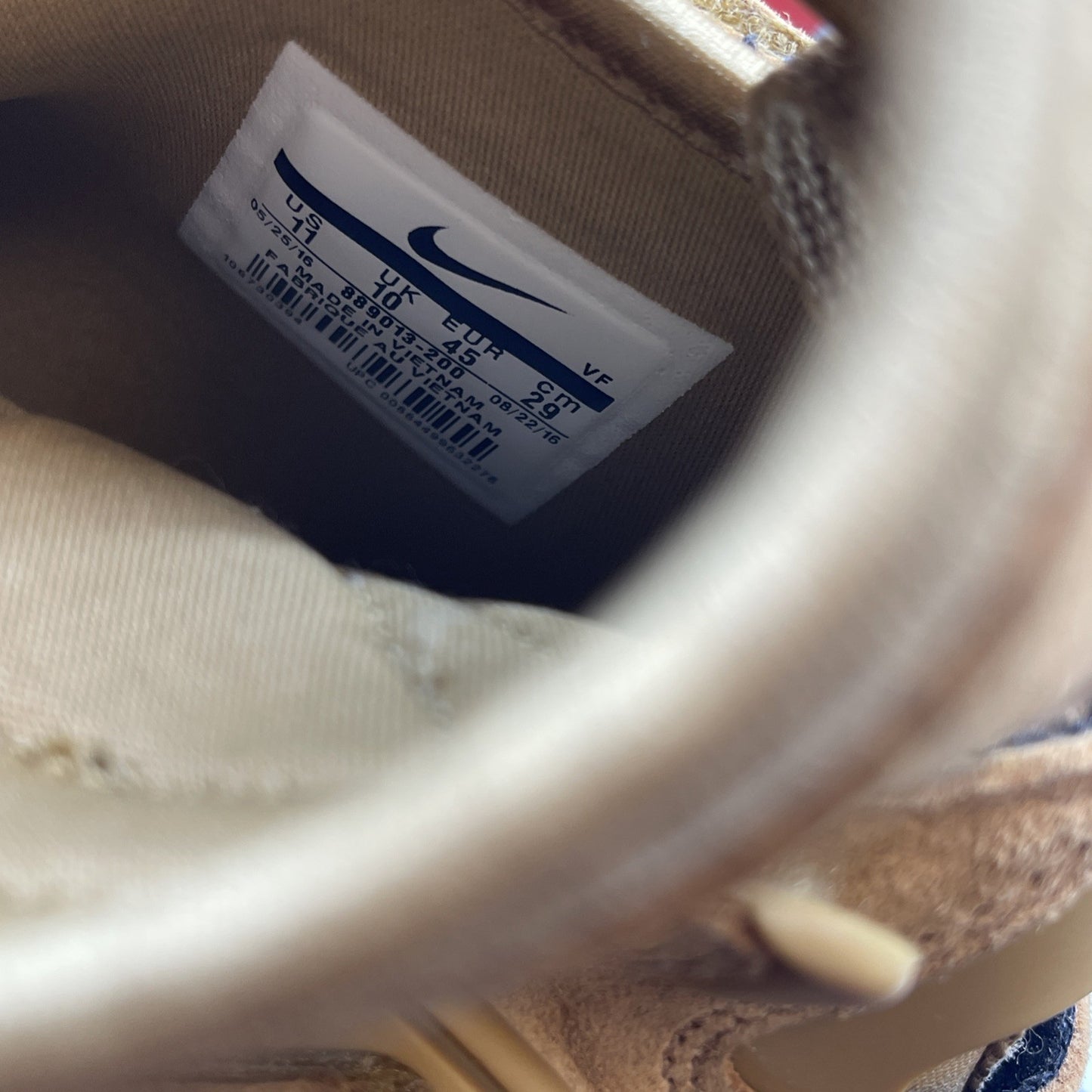 Size 11 - Nike Air Unlimited Flax (889013-200)