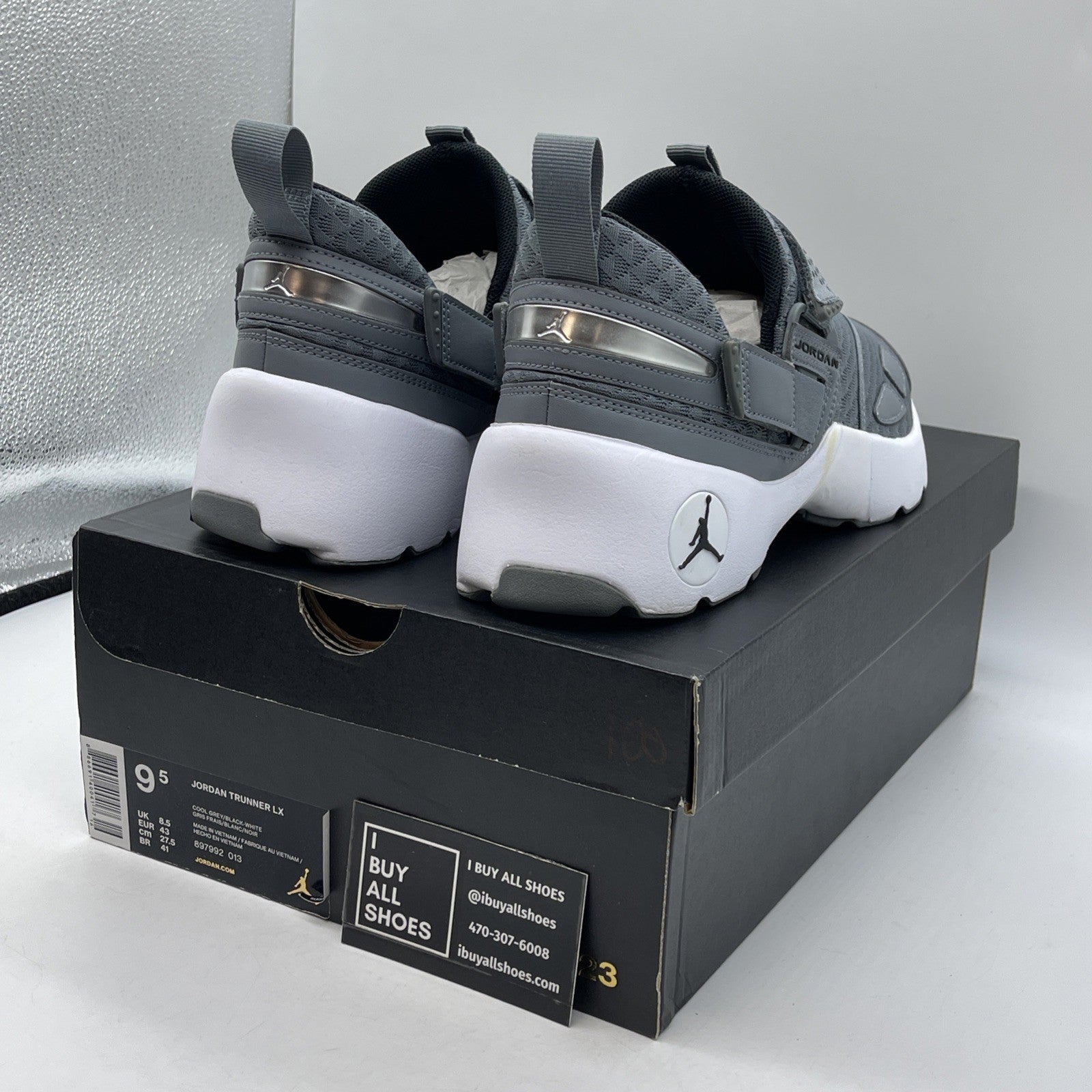 Size 9.5 - Jordan Trunner LX Cool Grey White Suede Leather (897992-013)